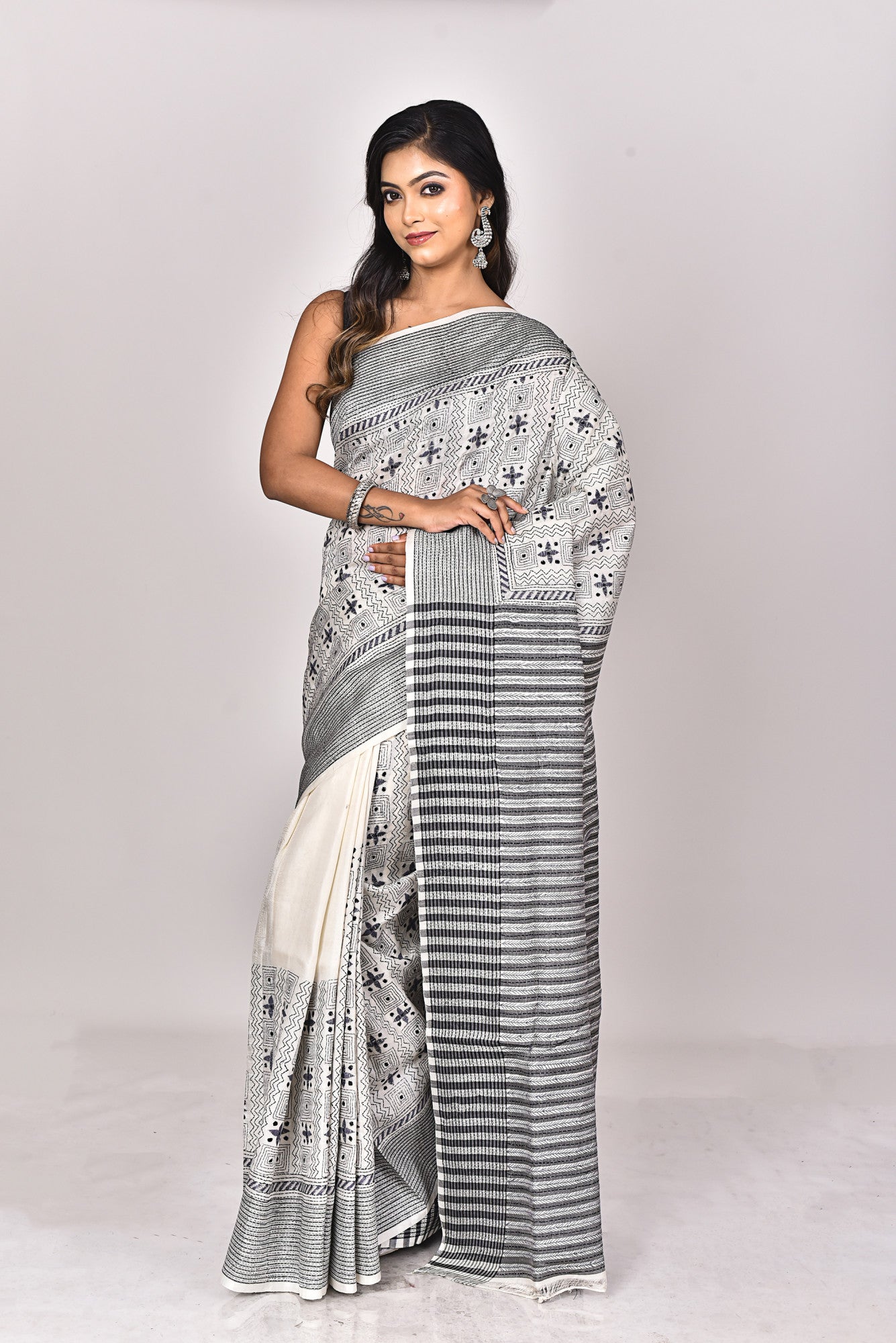 JALCHURI SILK KANTHA SAREE Thumbnail
