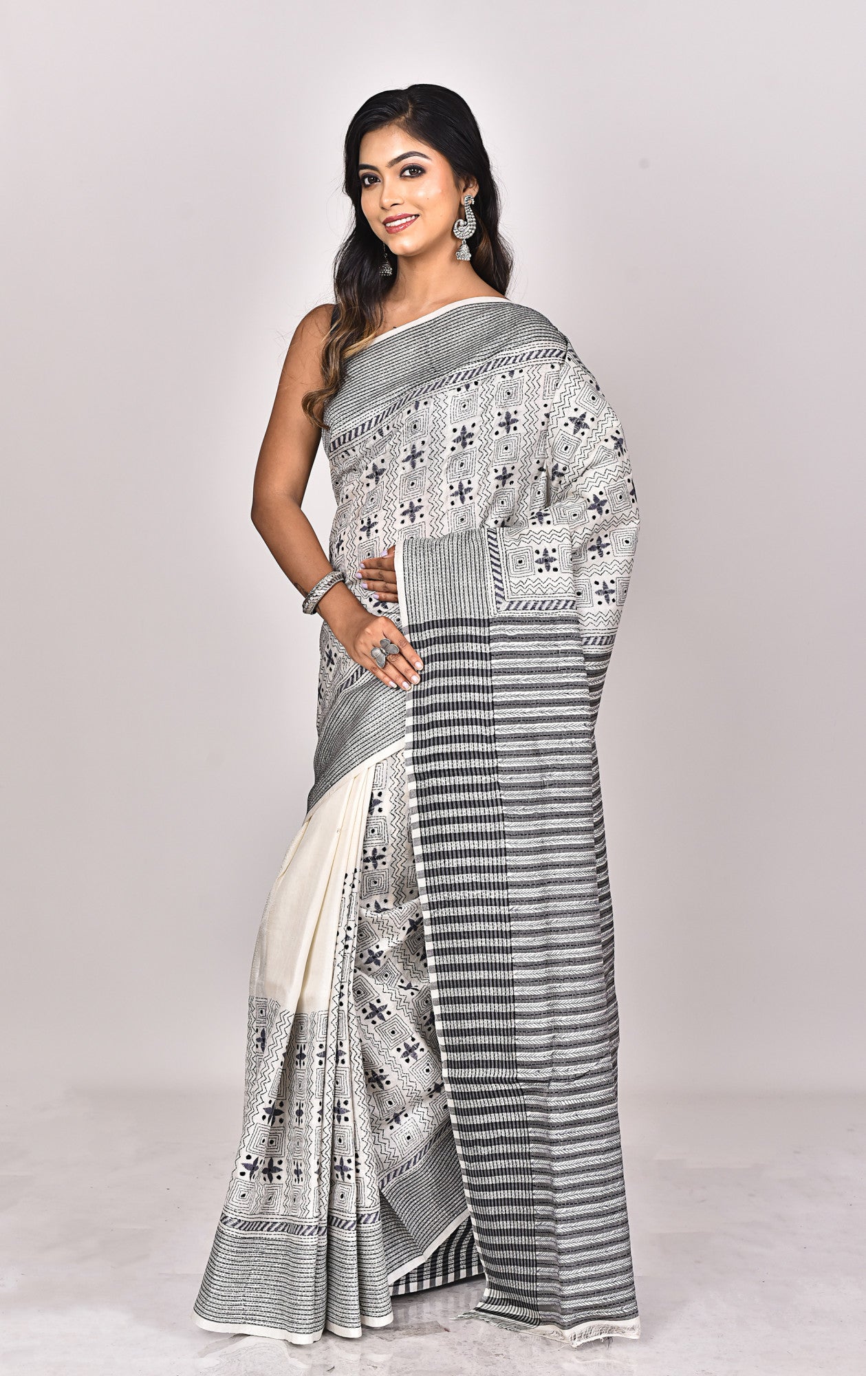 JALCHURI SILK KANTHA SAREE Thumbnail