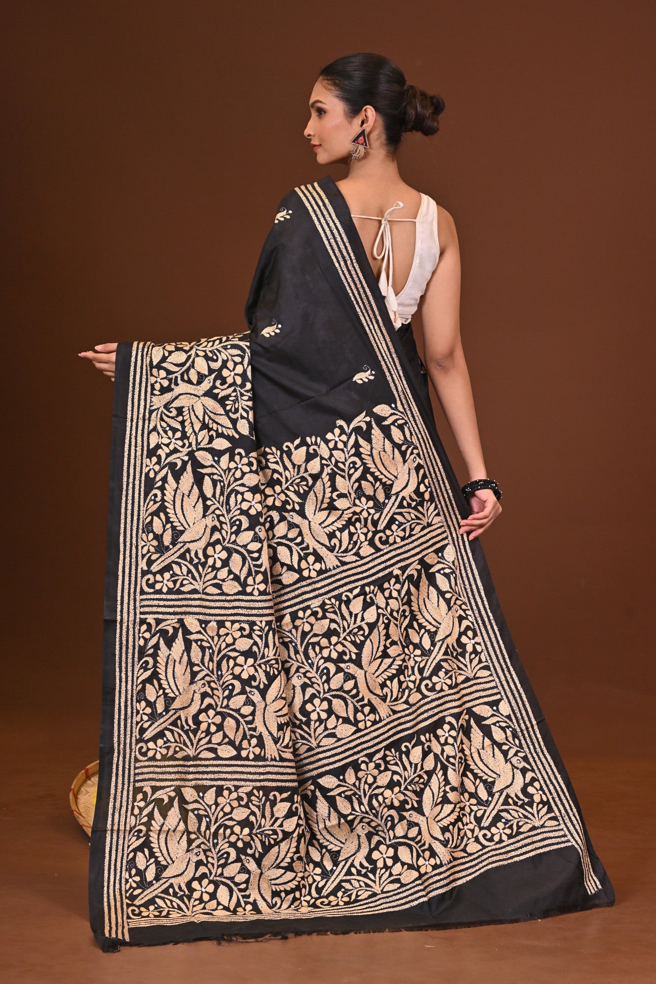 KALOKAJOL Blended Silk Kantha Stitch Saree Black Thumbnail