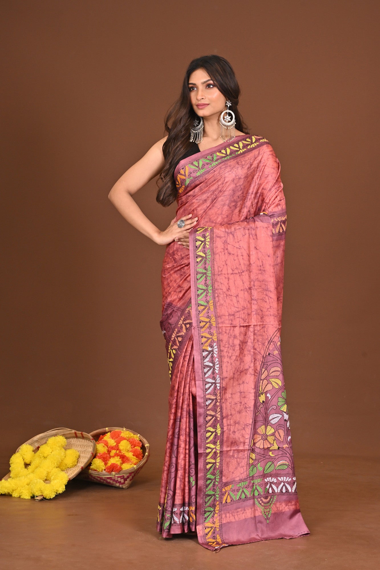 KOMOLAKUMUDINI BLENDED SILK KANTHA SAREE Thumbnail