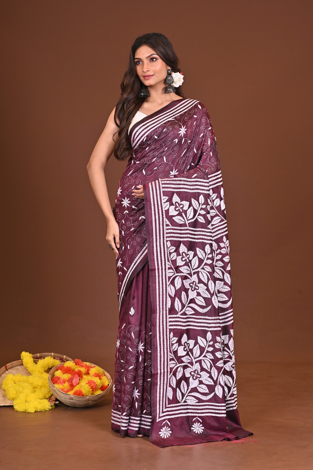 MANDAKRANTA BLENDED SILK KANTHA SAREE Thumbnail