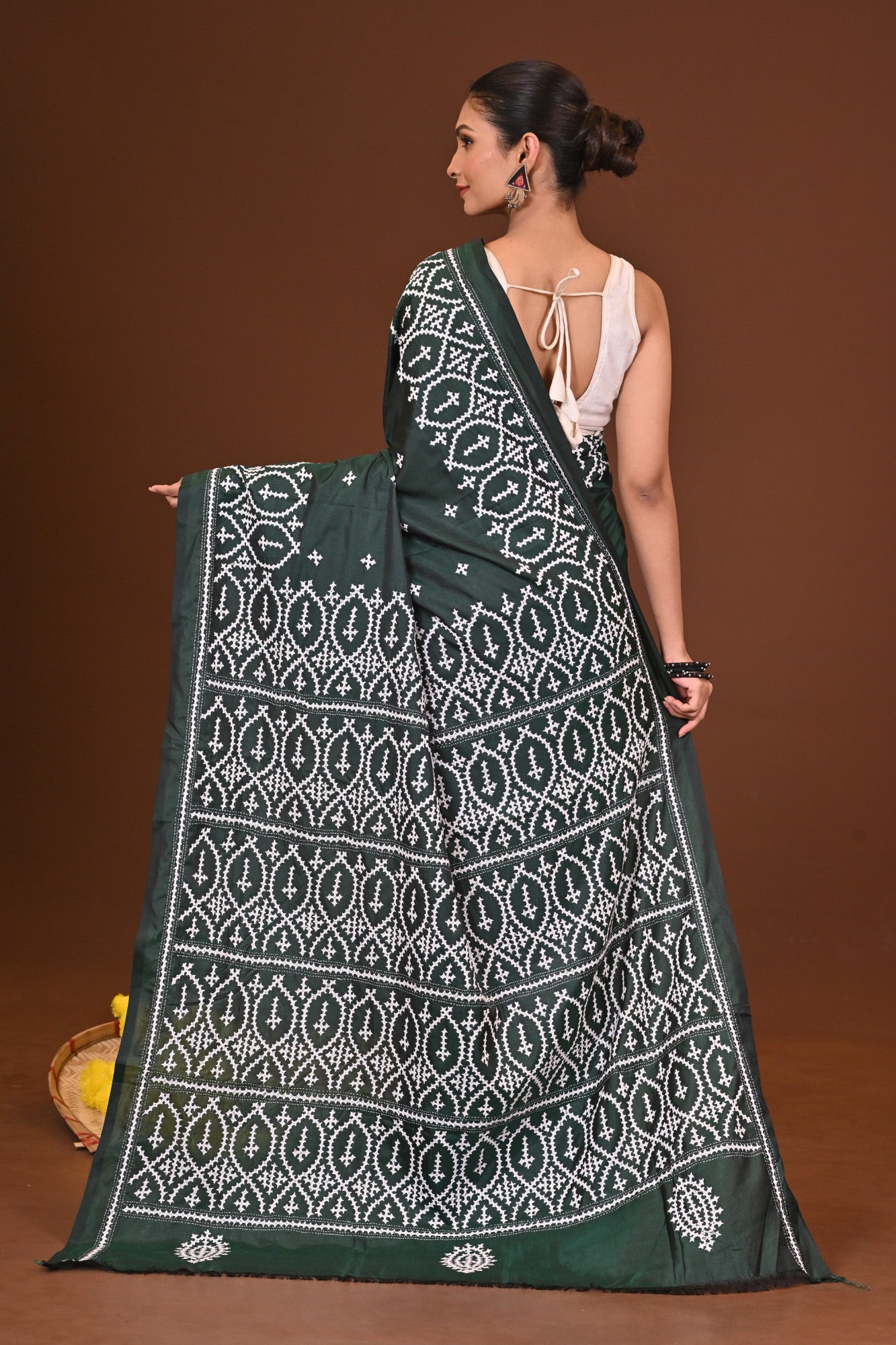 MEGHDURGA BLENDED SILK KANTHA SAREE Thumbnail