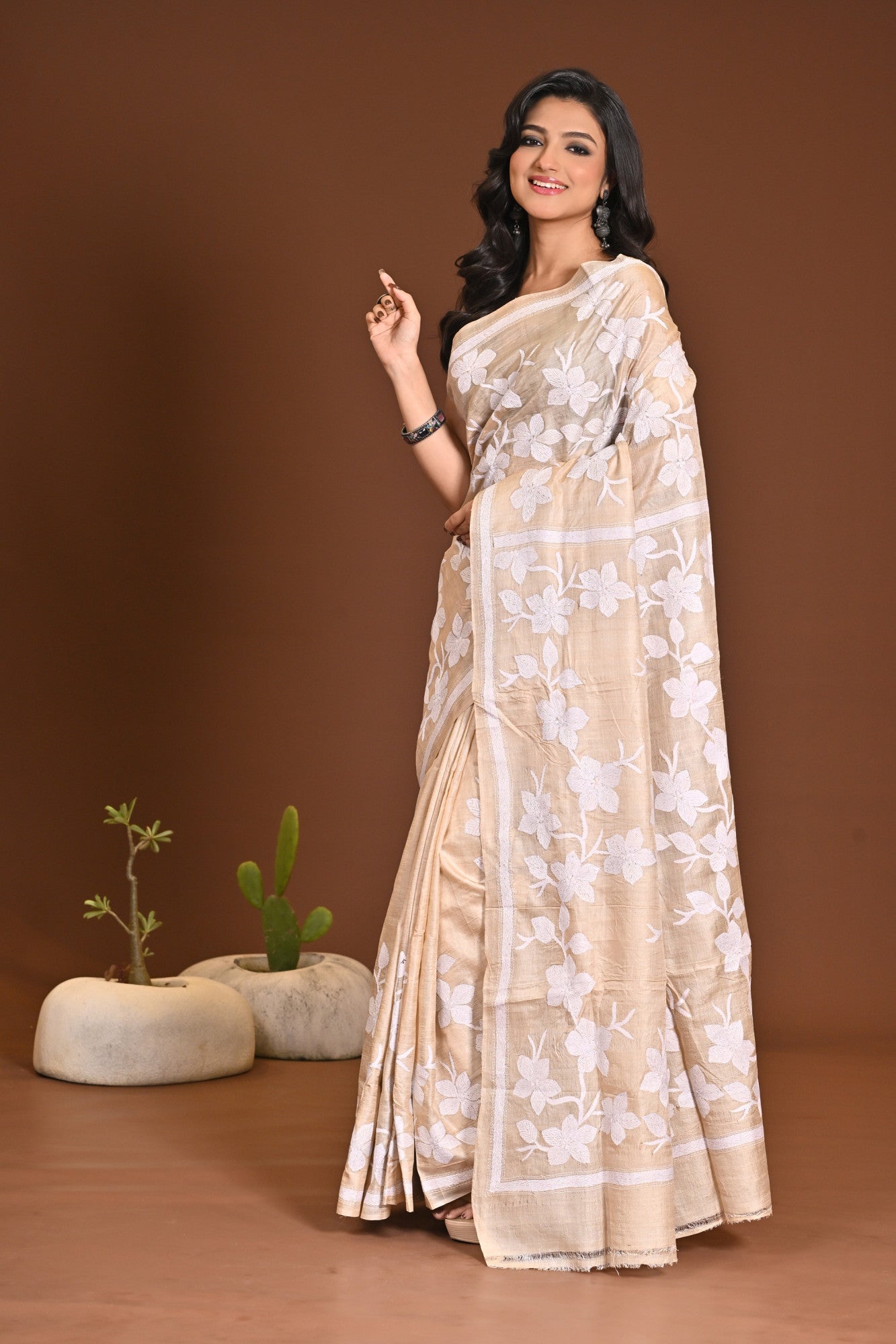PURE SILK KANTHA SAREE Thumbnail