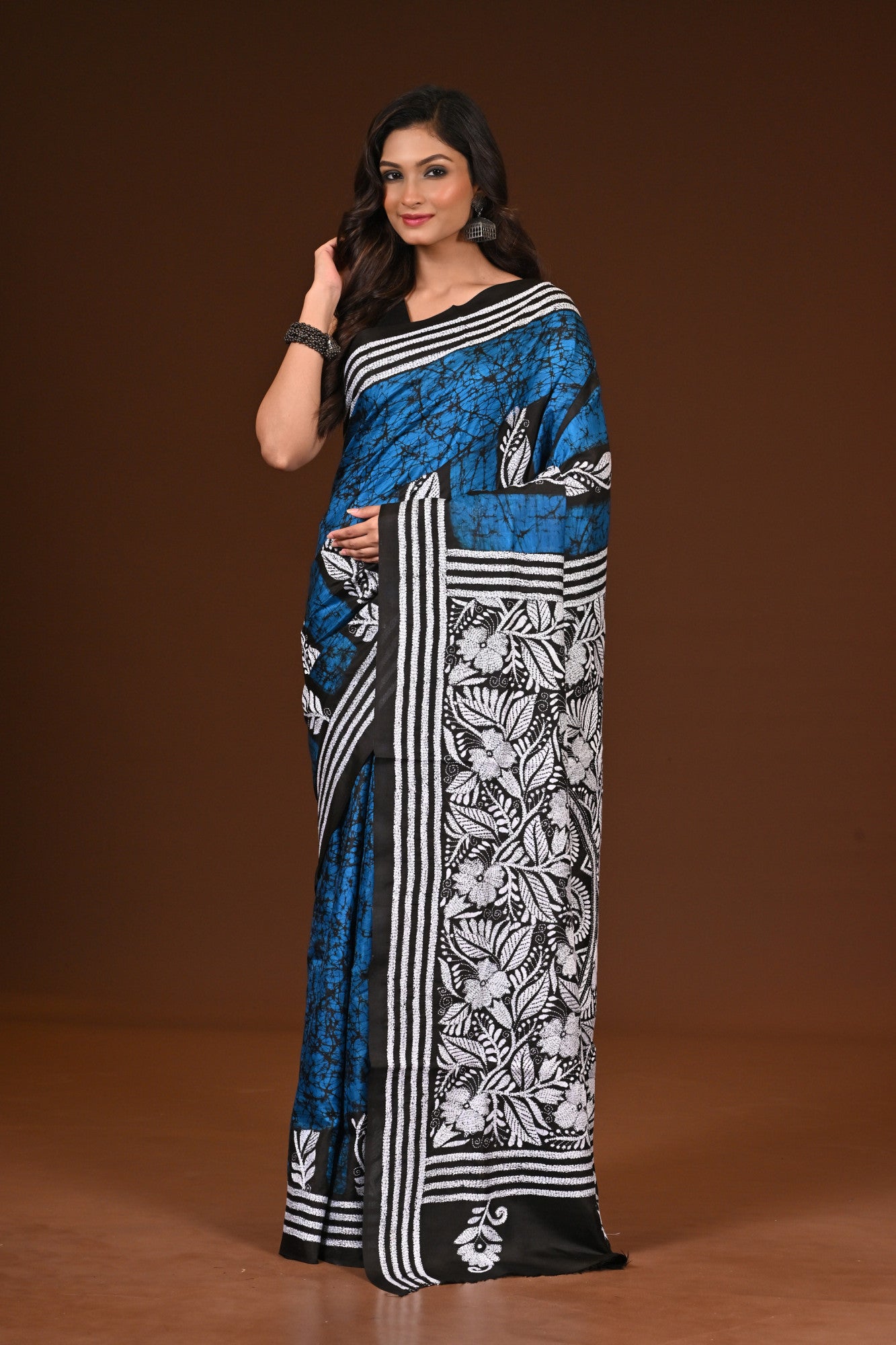 PURE SILK KANTHA SAREE Thumbnail