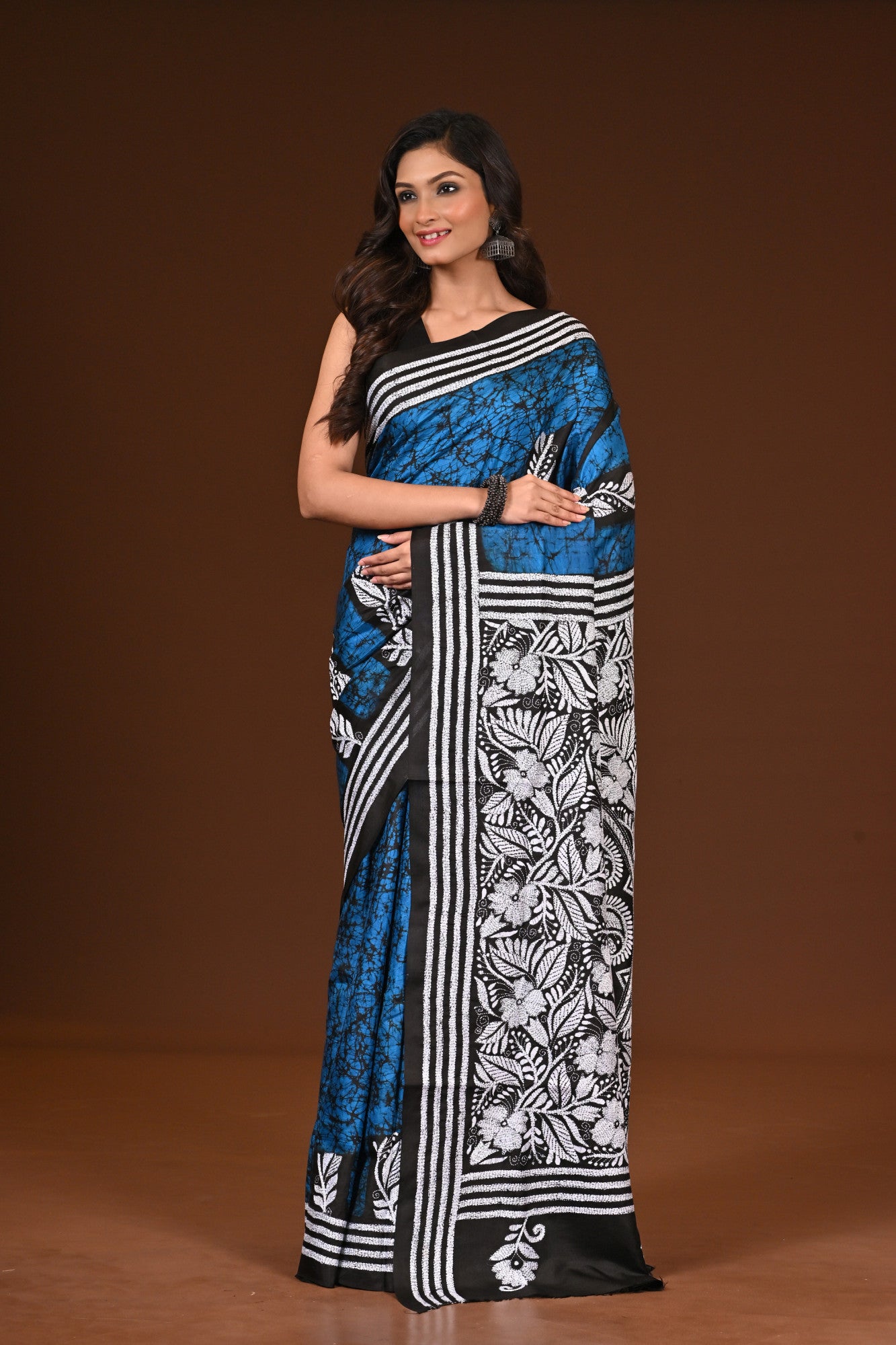 PURE SILK KANTHA SAREE Thumbnail