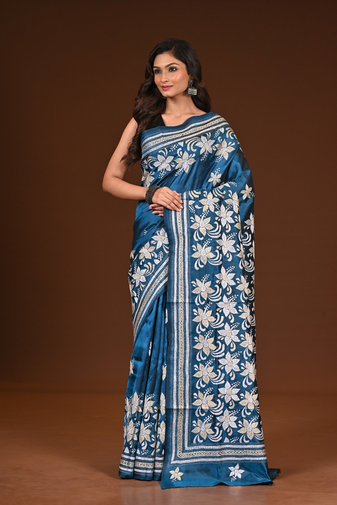 PURE SILK KANTHA SAREE Thumbnail
