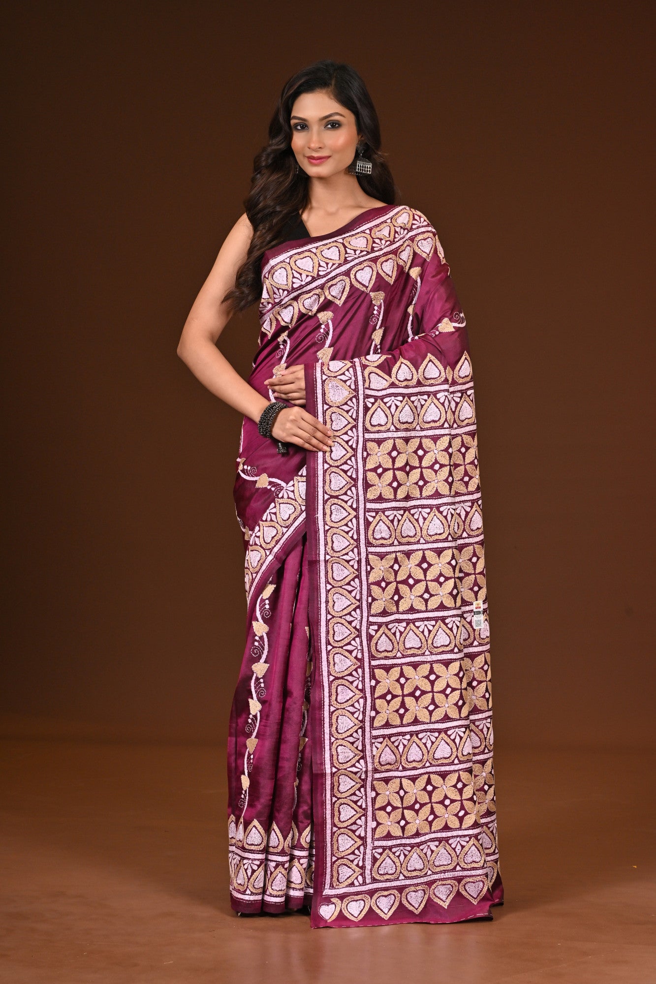 PURE SILK KANTHA SAREE Thumbnail