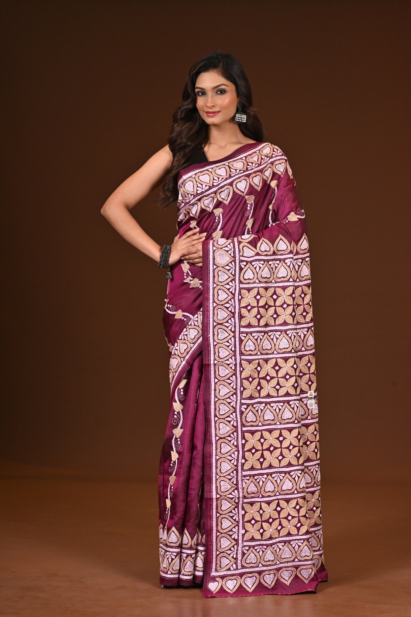 PURE SILK KANTHA SAREE Thumbnail