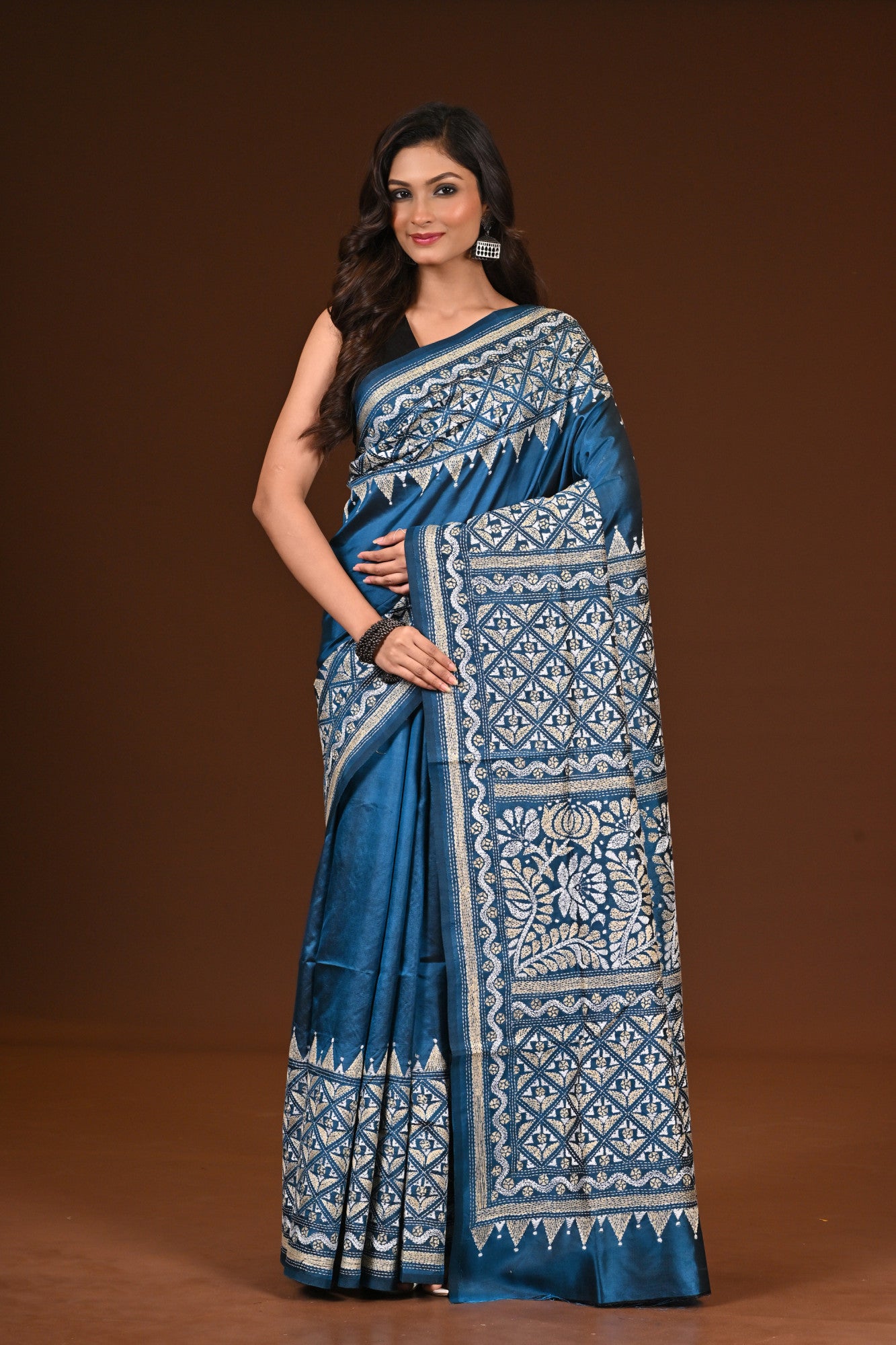 PURE SILK KANTHA SAREE Thumbnail