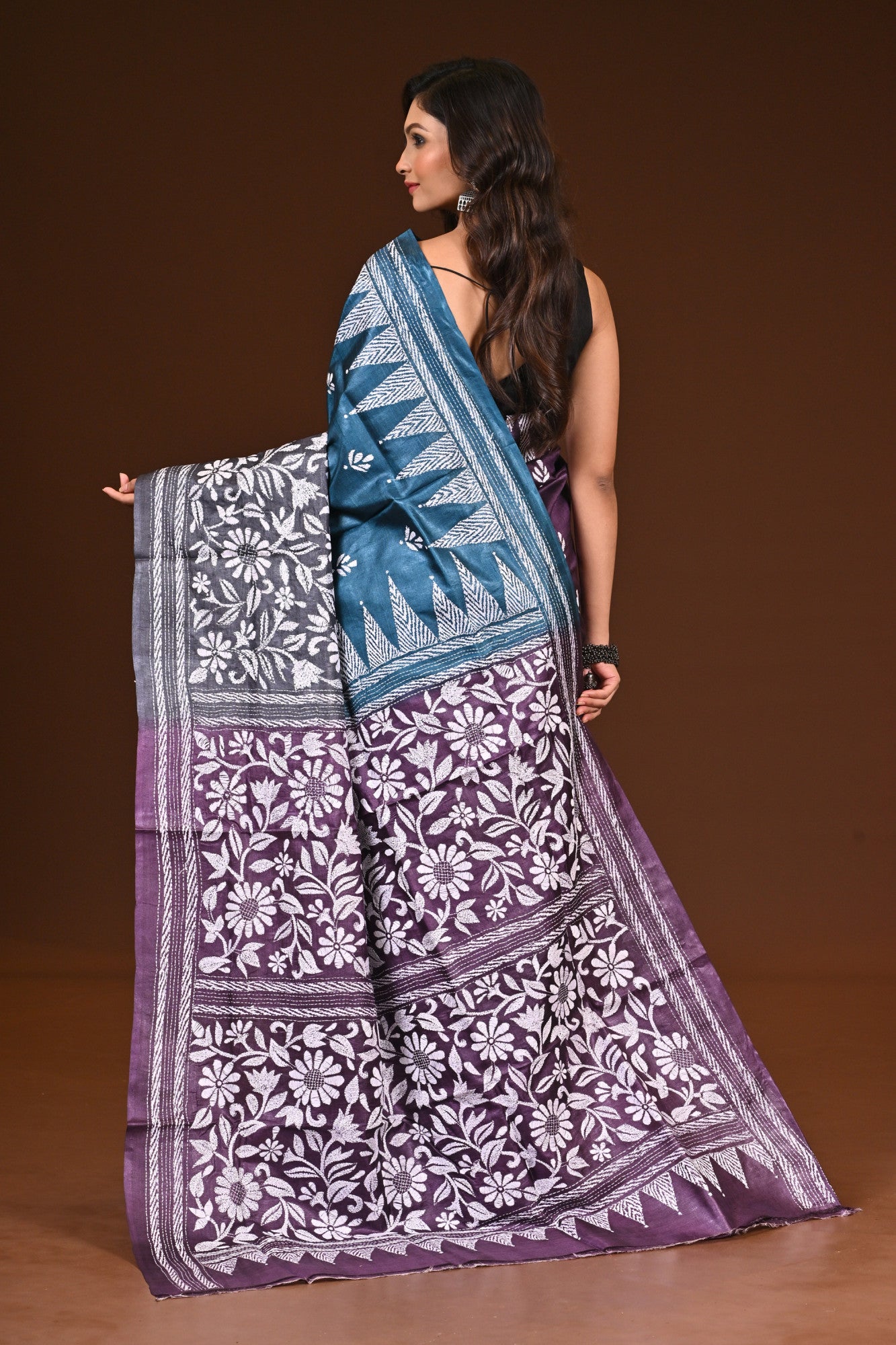 PURE SILK KANTHA SAREE Thumbnail