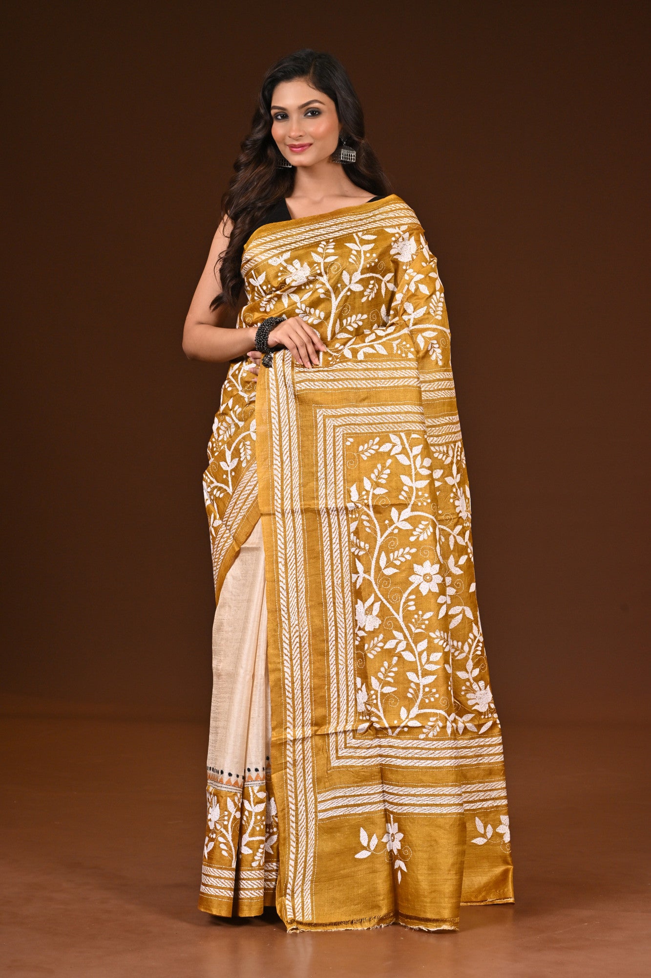 PURE SILK KANTHA SAREE Thumbnail