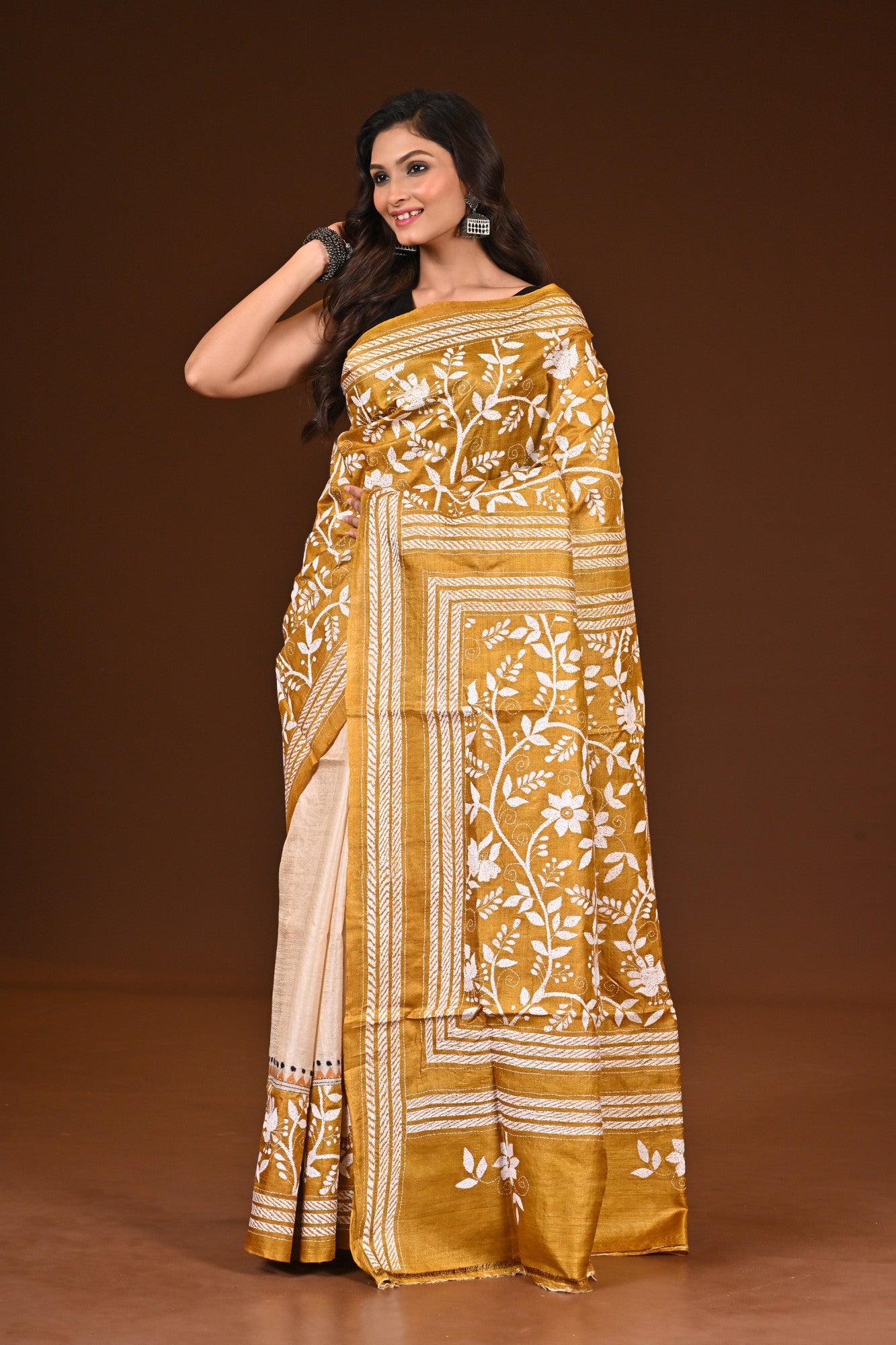 PURE SILK KANTHA SAREE Thumbnail