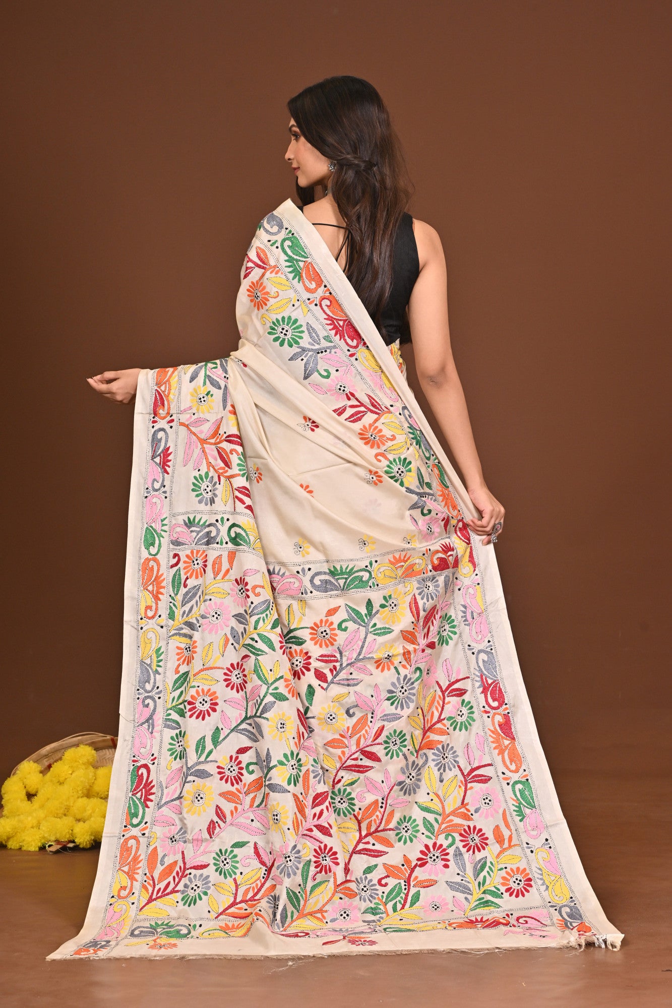RAJESHWARI BLENDED SILK KANTHA SAREE Thumbnail