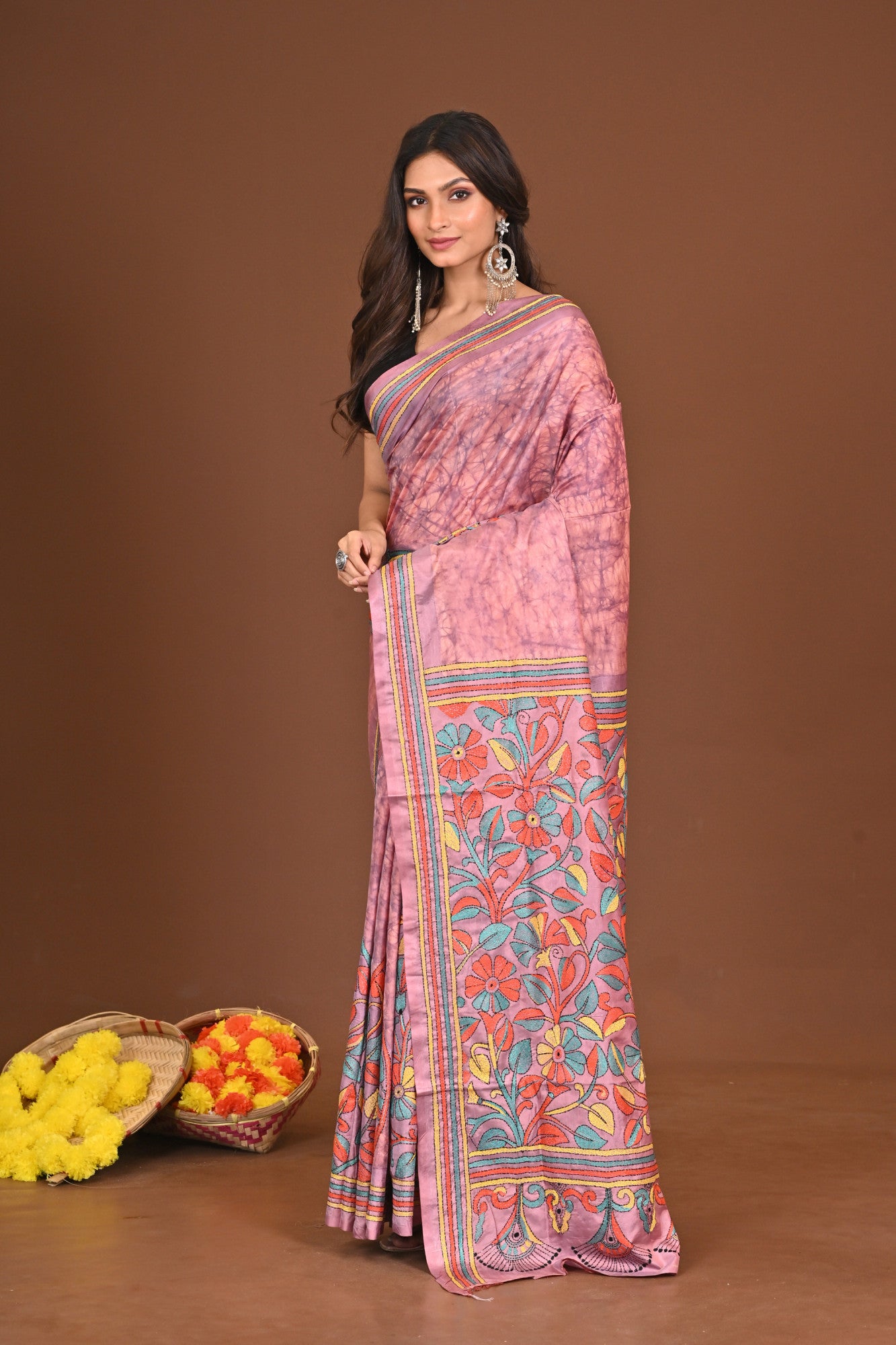 RANGIYEDIYO BLENDED SILK KANTHA SAREE Thumbnail