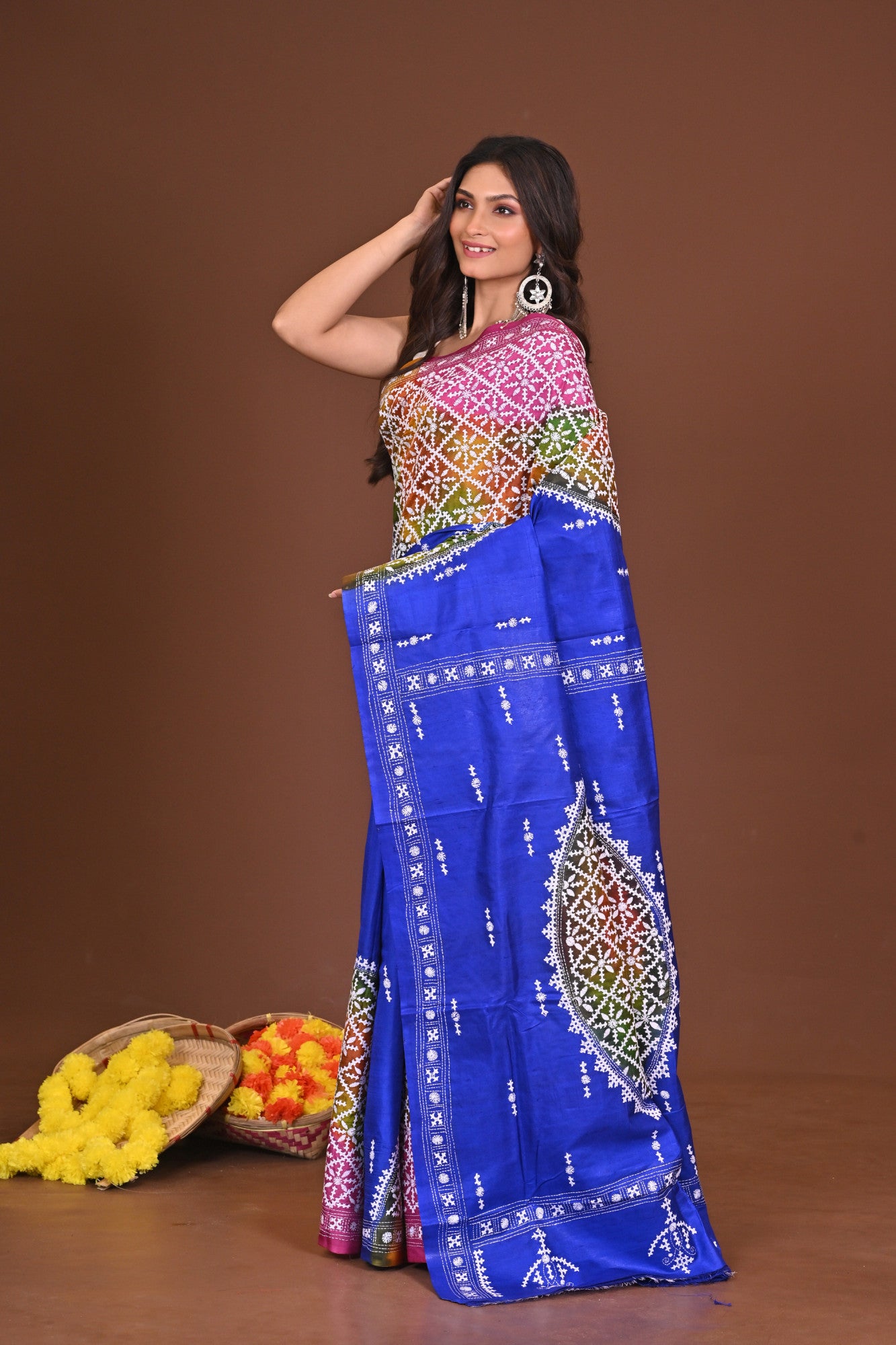 RONGINRUPKATHA GACHI SILK KANTHA SAREE Thumbnail