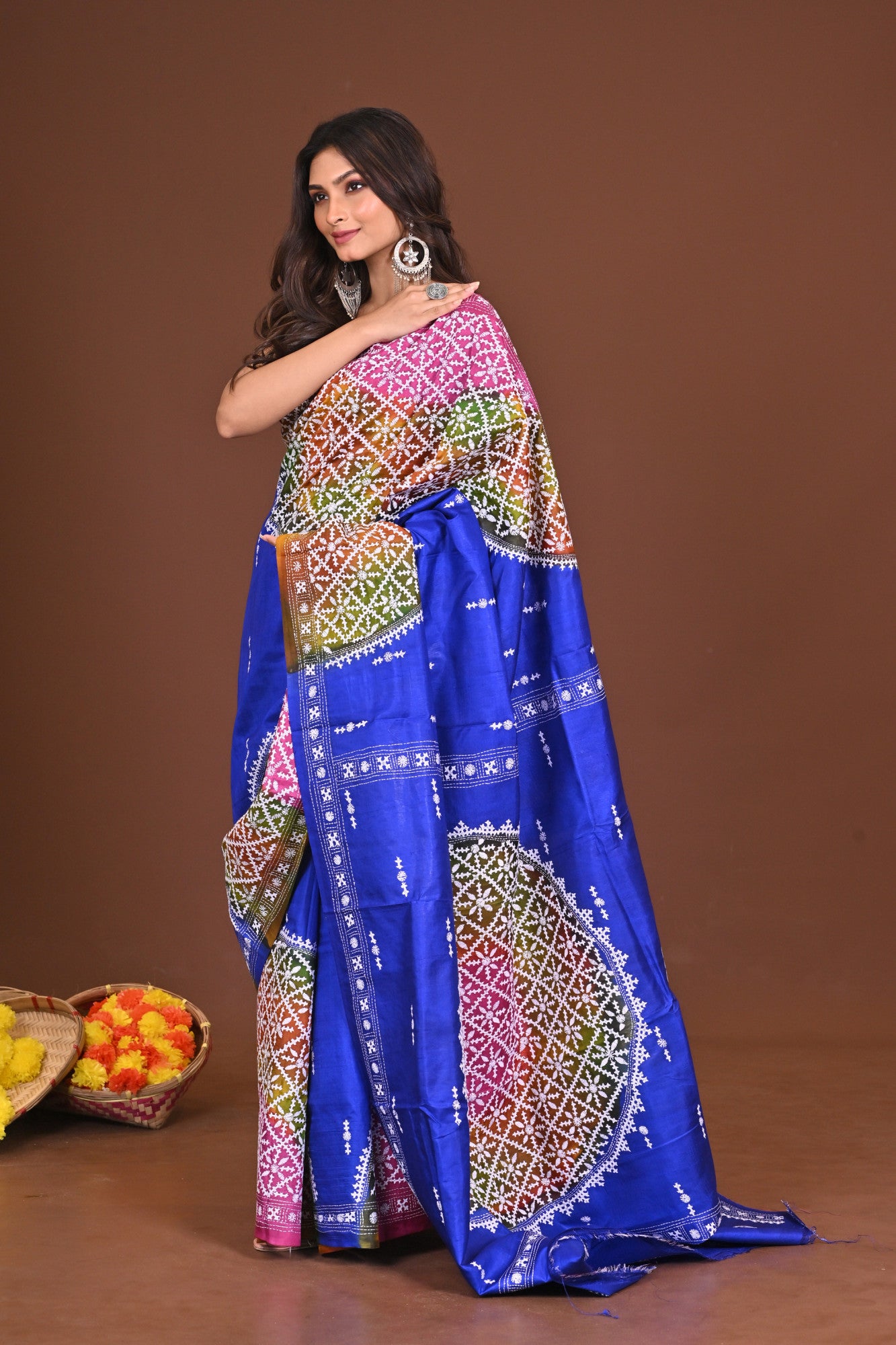 RONGINRUPKATHA GACHI SILK KANTHA SAREE Thumbnail