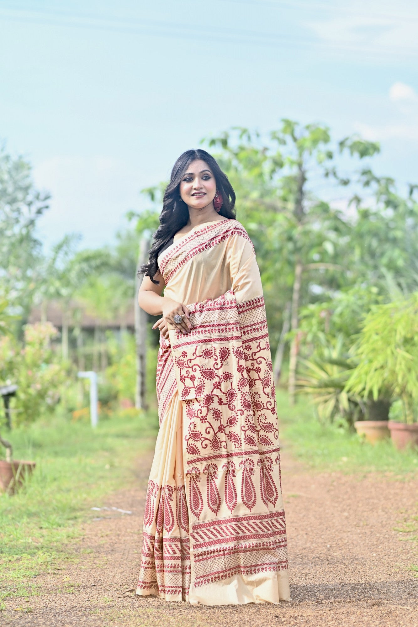 SARVESHWARI BISHNUPURI SILK KANTHA SAREE Thumbnail