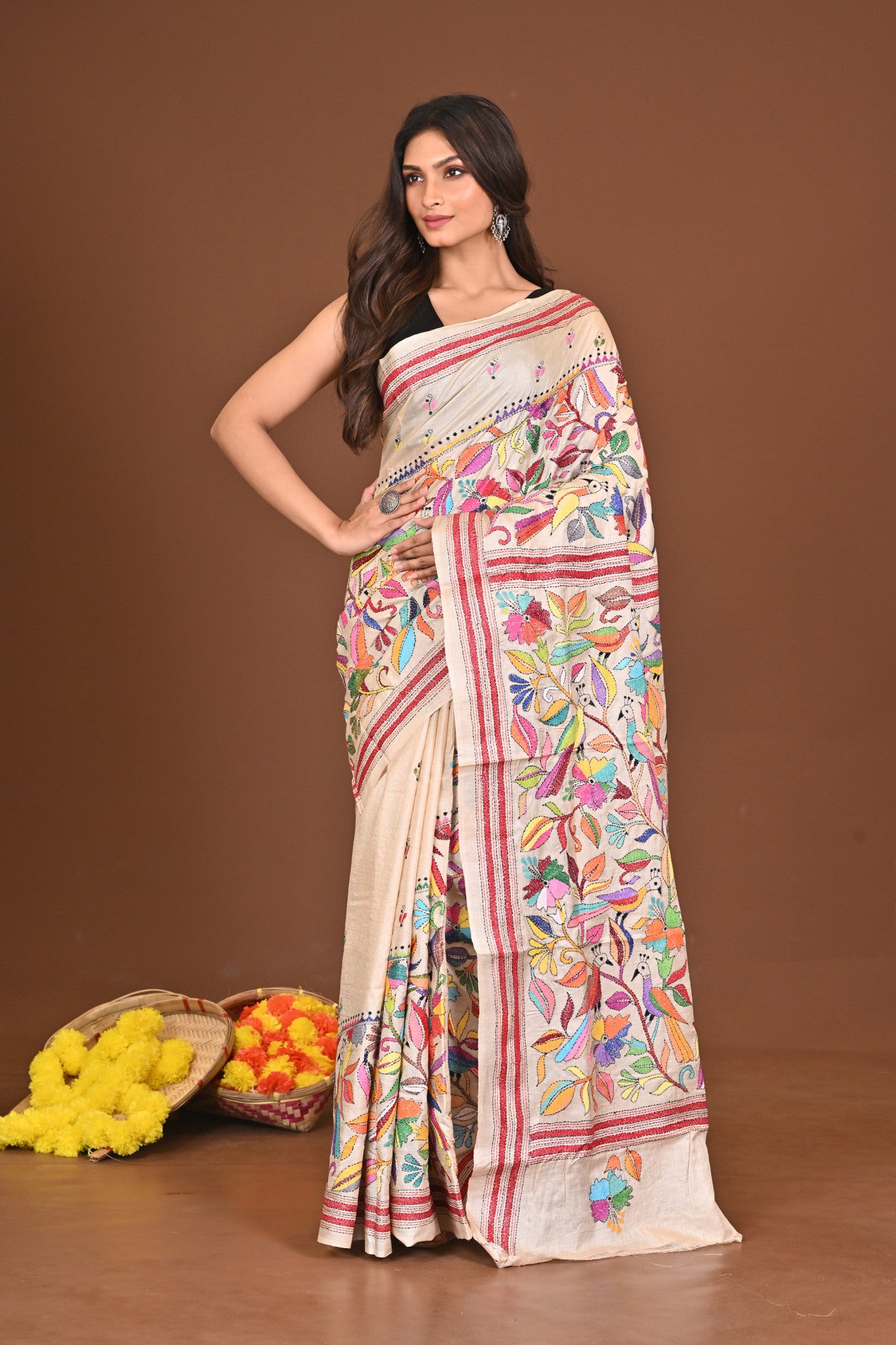 SHAANTASHARODINI PURE SILK KANTHA SAREE Thumbnail