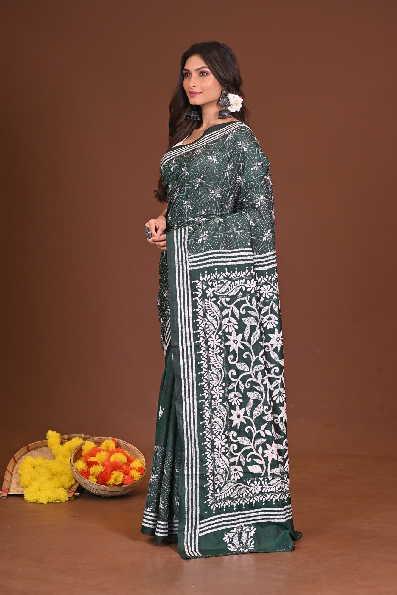 SHOBUJSHARONA BLENDED SILK KANTHA SAREE Thumbnail