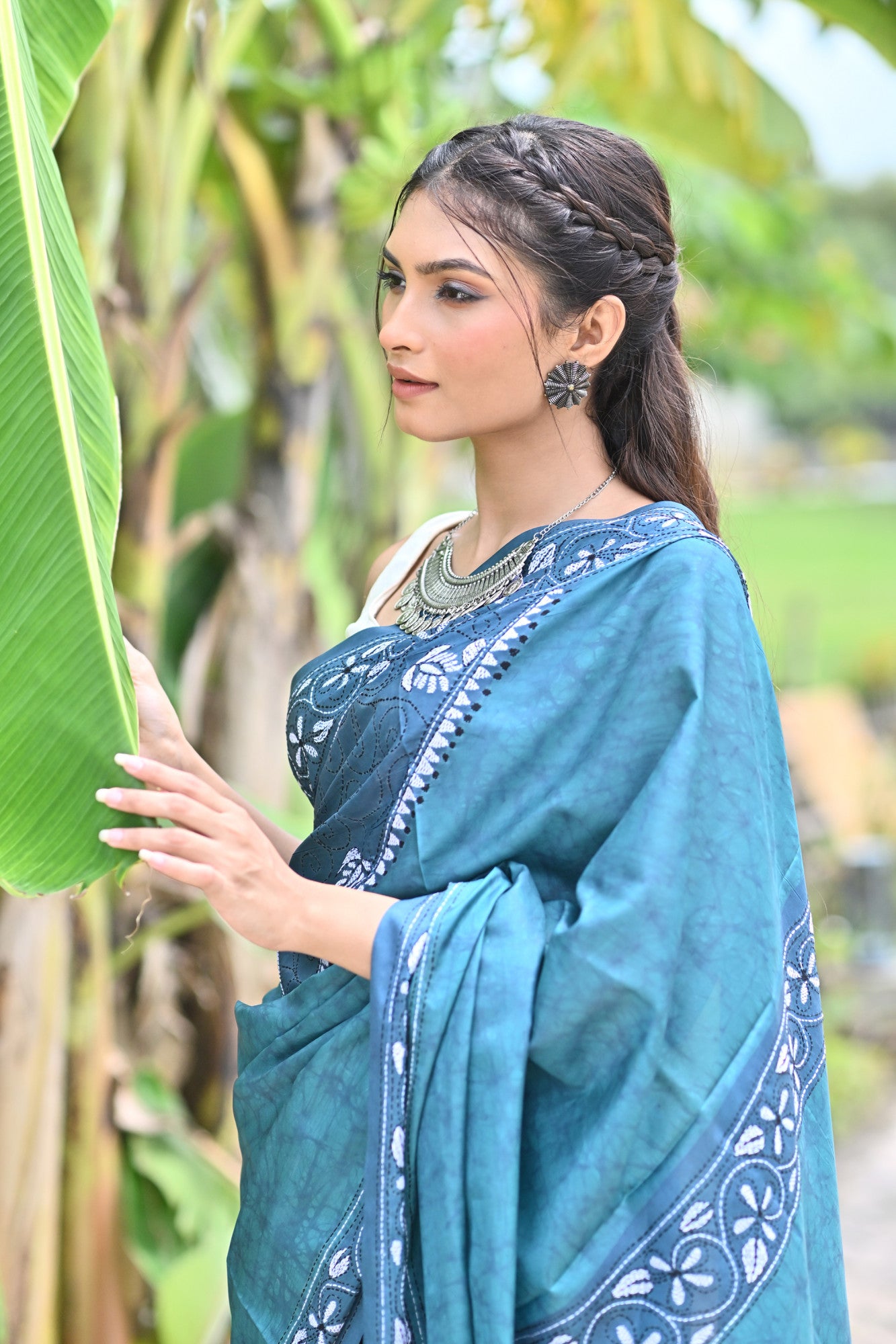 SHUBHADA BLENDED SILK KANTHA SAREE Thumbnail