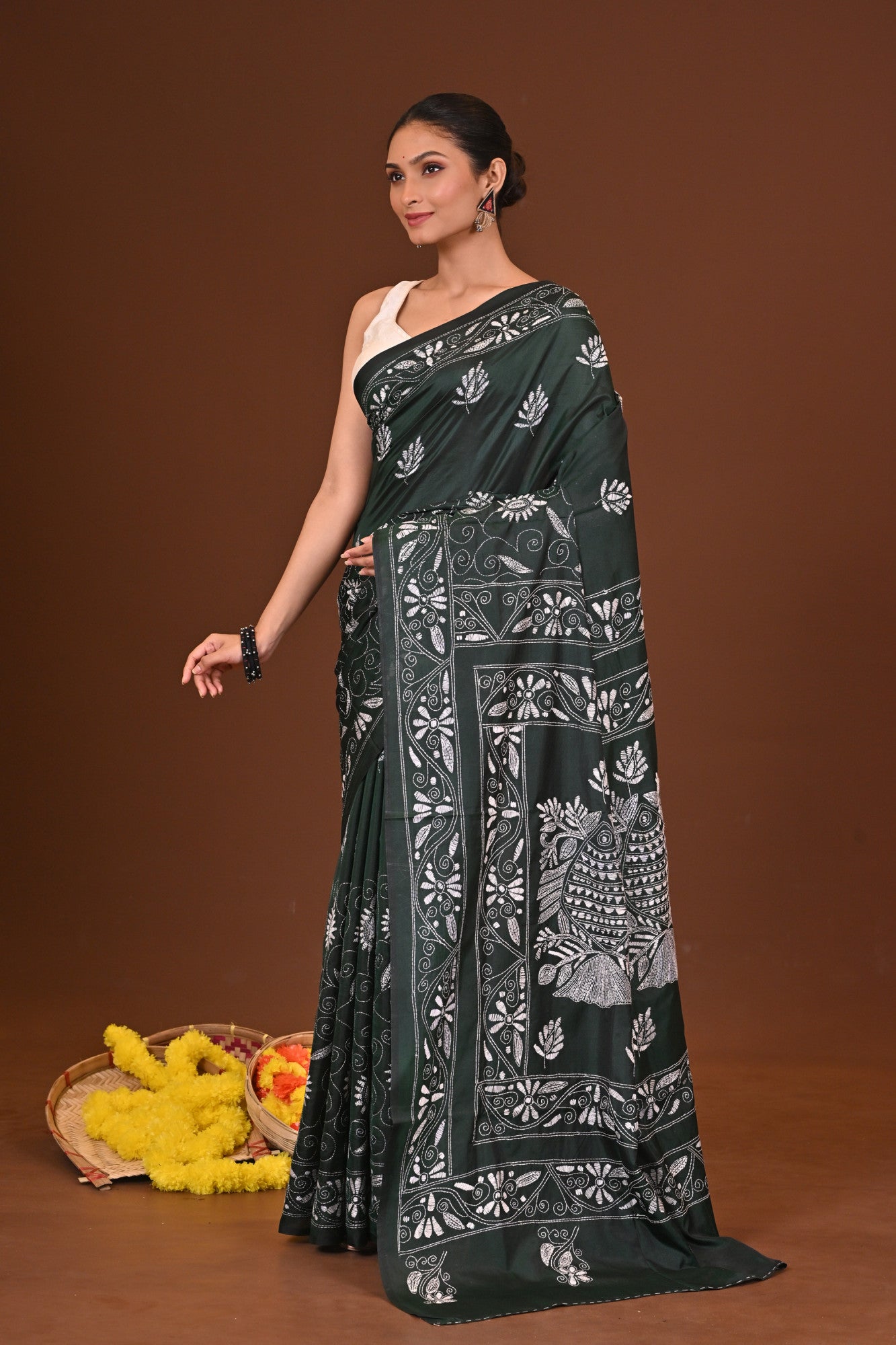 SHYAMOLI BLENDED SILK KANTHA SAREE Thumbnail