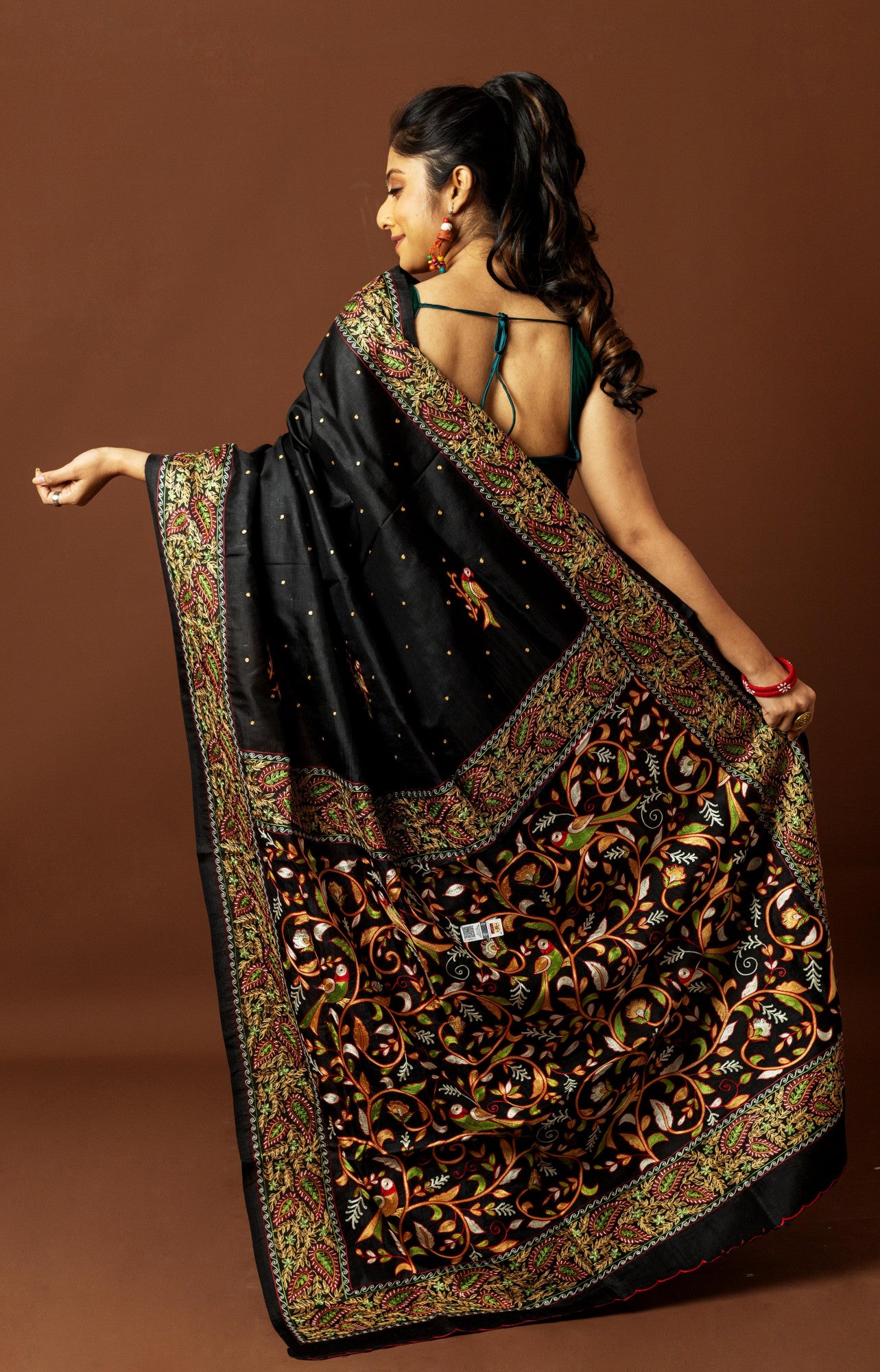 GACHI SILK KANTHA SAREE Thumbnail