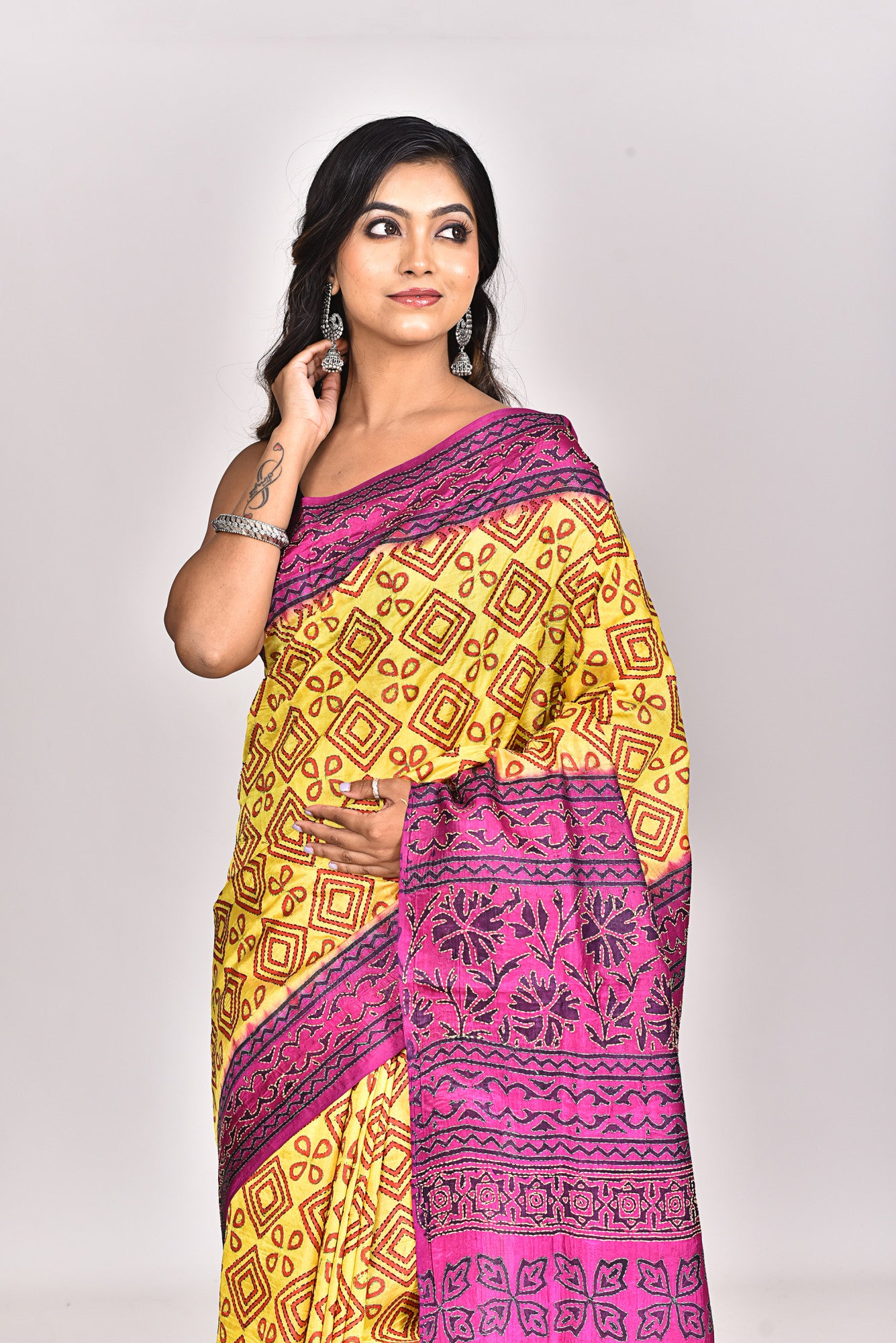 Bulian Stitch Saree Thumbnail