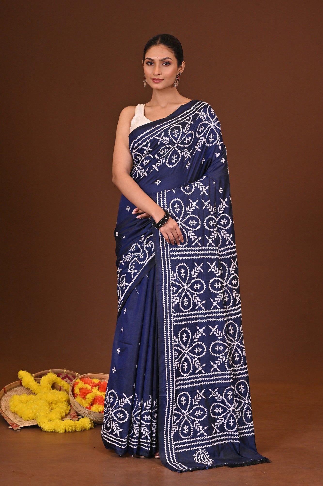 SWAPNALI BLENDED SILK KANTHA SAREE Thumbnail