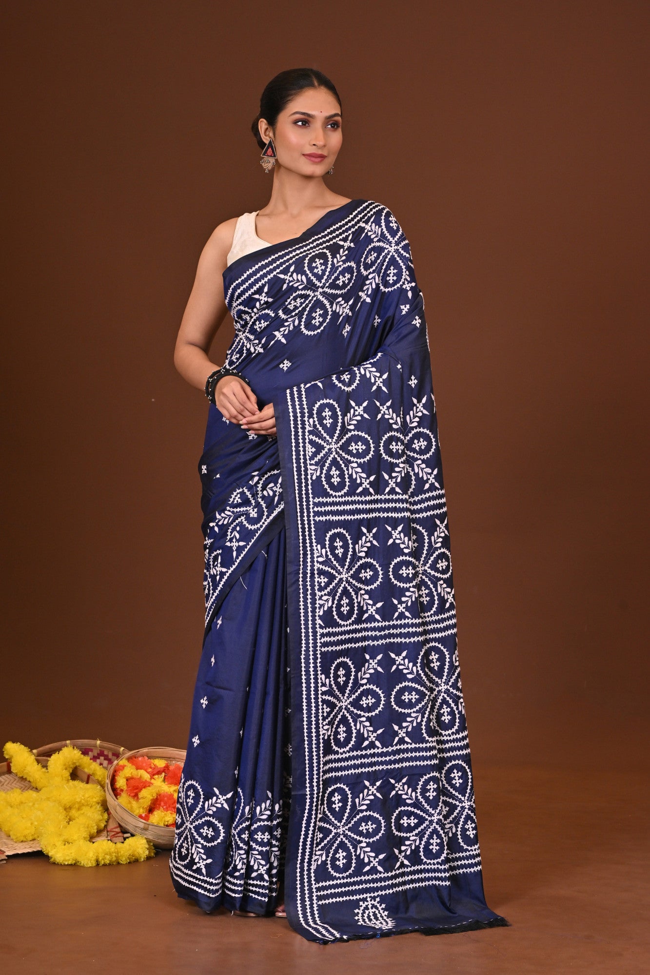 SWAPNALI BLENDED SILK KANTHA SAREE Thumbnail