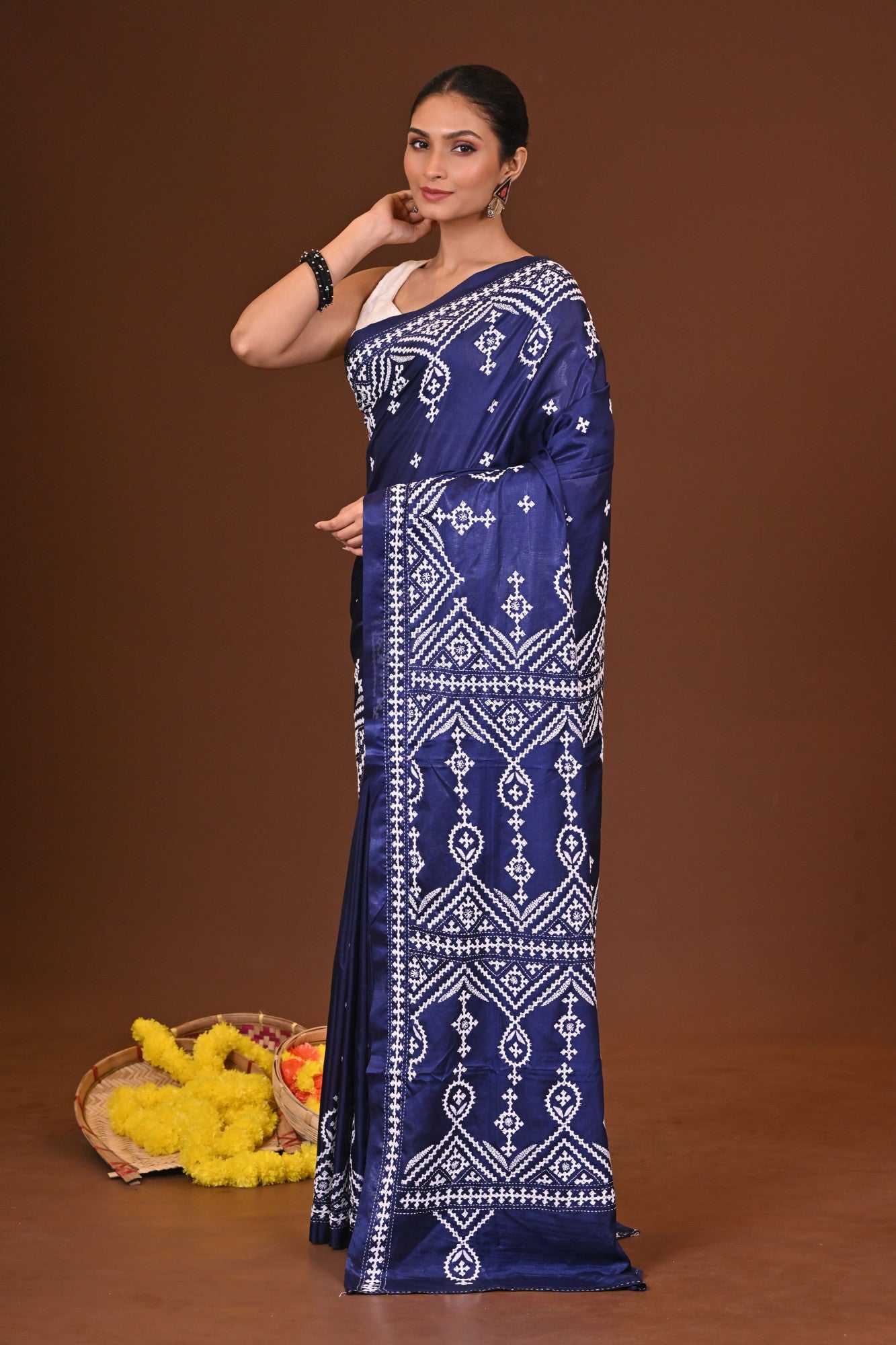 TARANGINI BLENDED SILK KANTHA SAREE Thumbnail