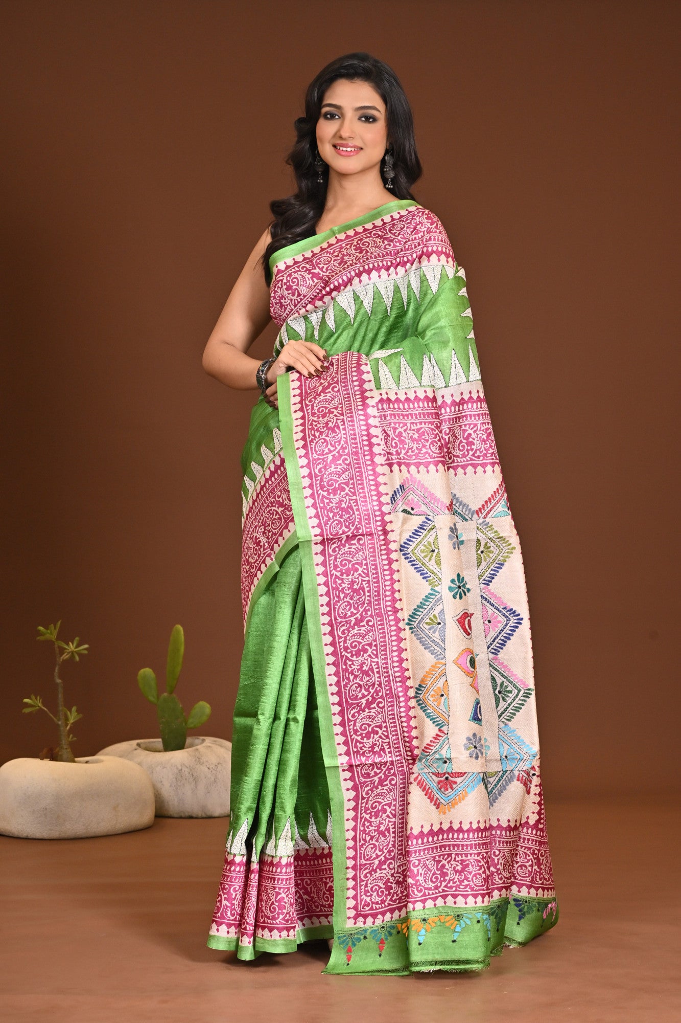 TOSSOR DAI BLOCK KANTHA SAREE Thumbnail