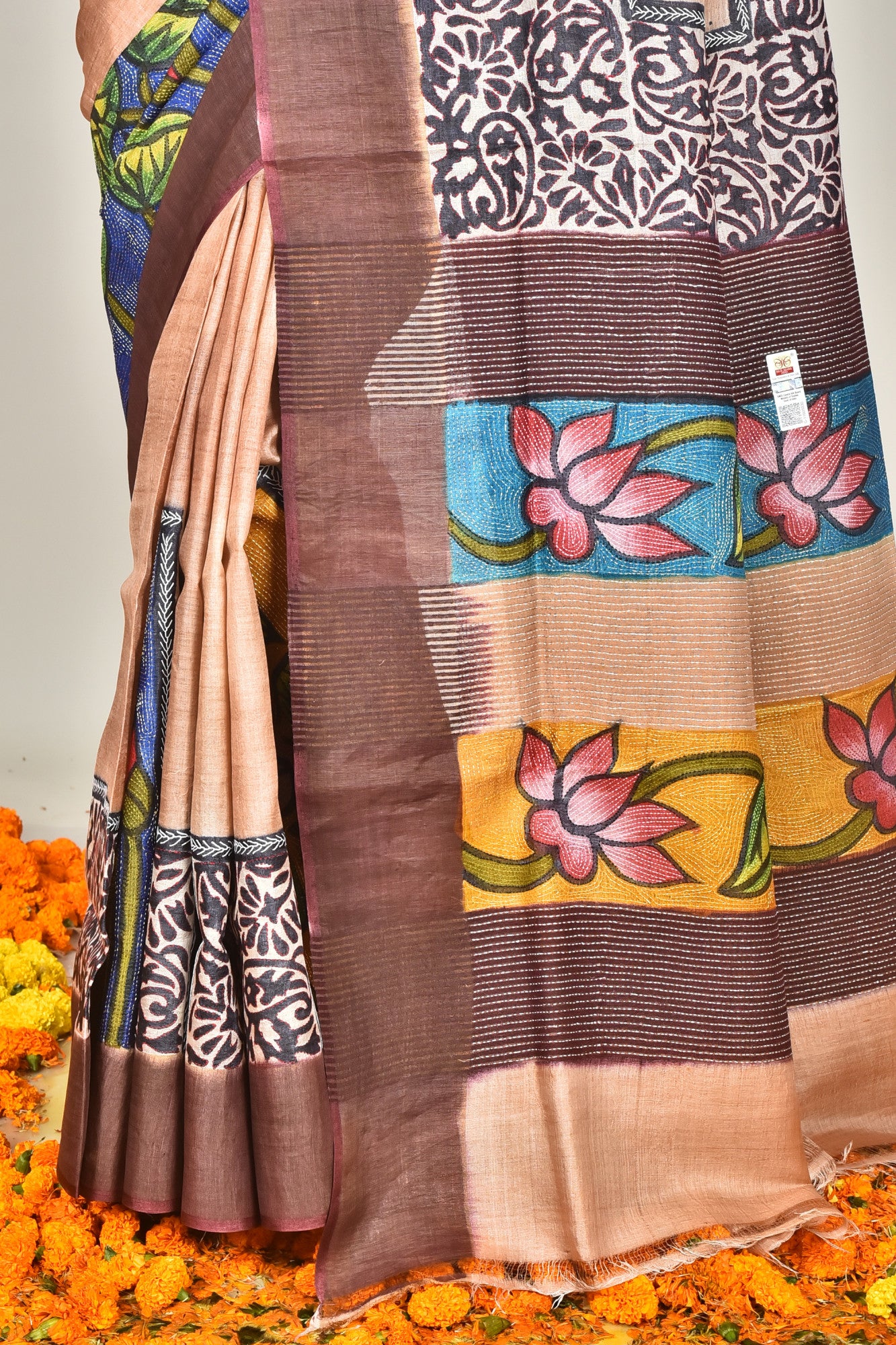 TUSSAR BLOCK HANDPRINT SAREE Thumbnail