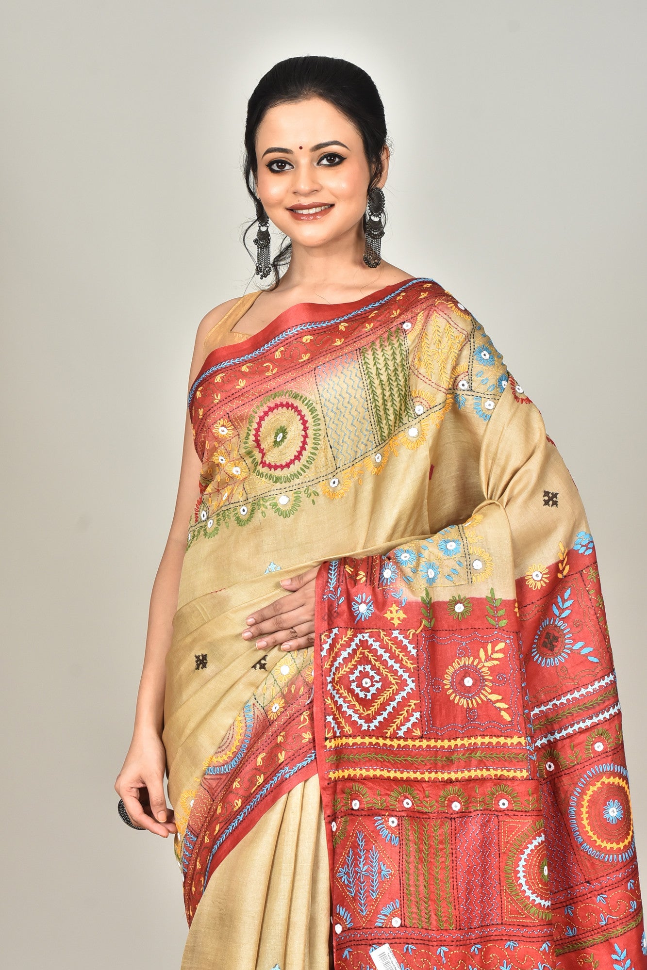 Tussar Dye Lambani Silk Kantha Saree Multicolor Thumbnail