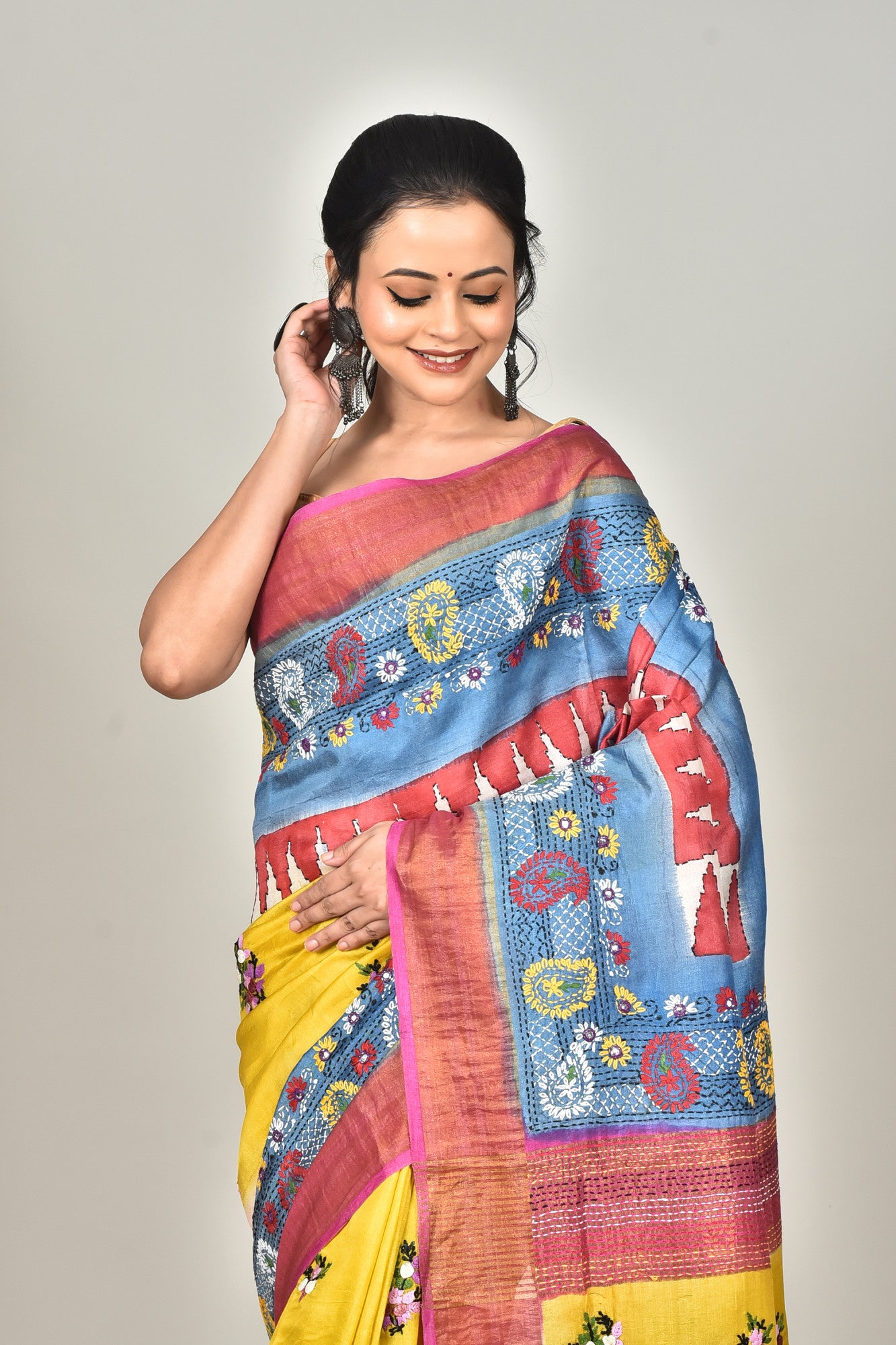 Tussar Dye Lambani Silk Kantha Saree Multicolor Thumbnail