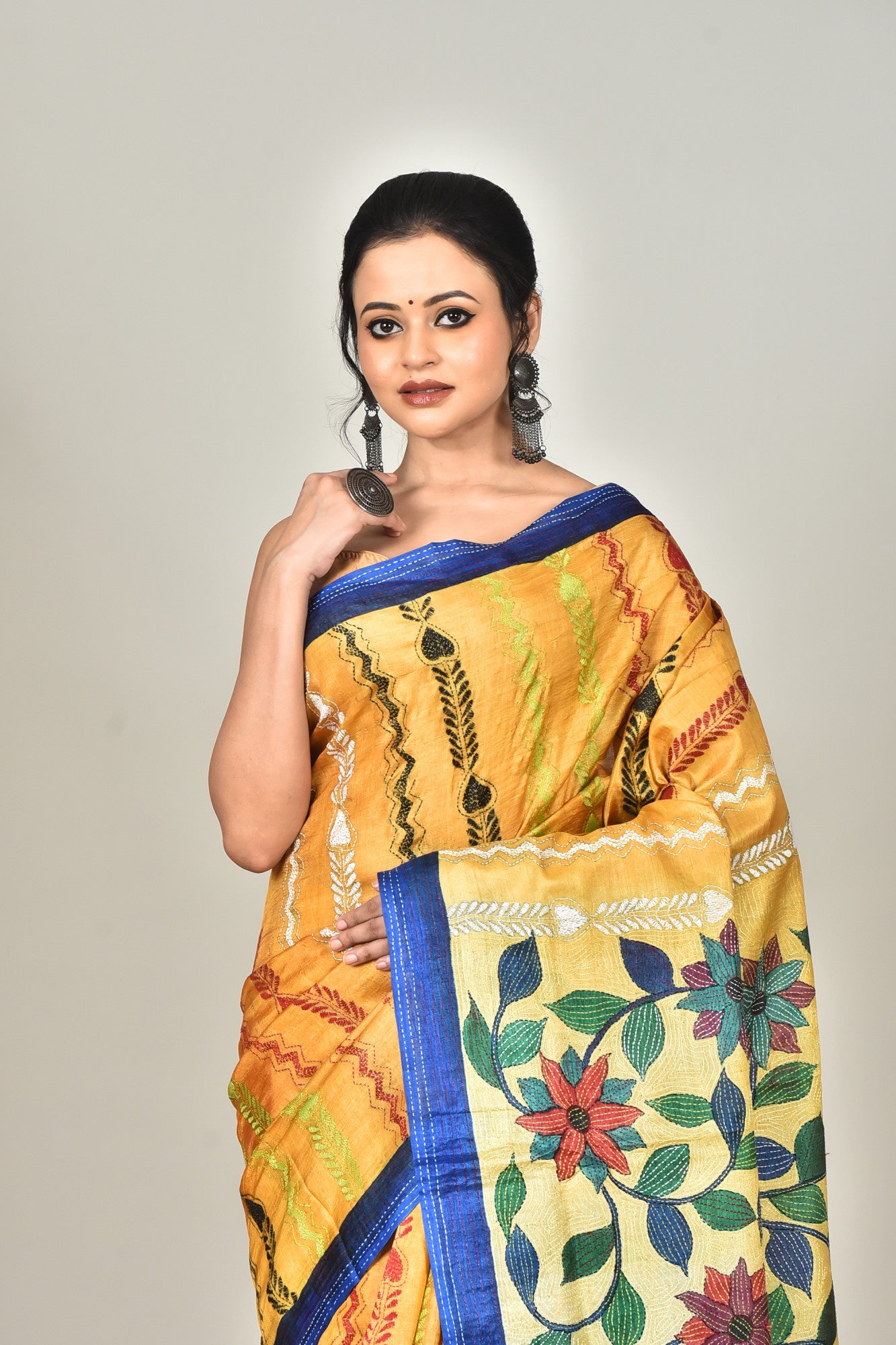 Tussar Hand Print Kantha Stitch Saree Multicolor Thumbnail