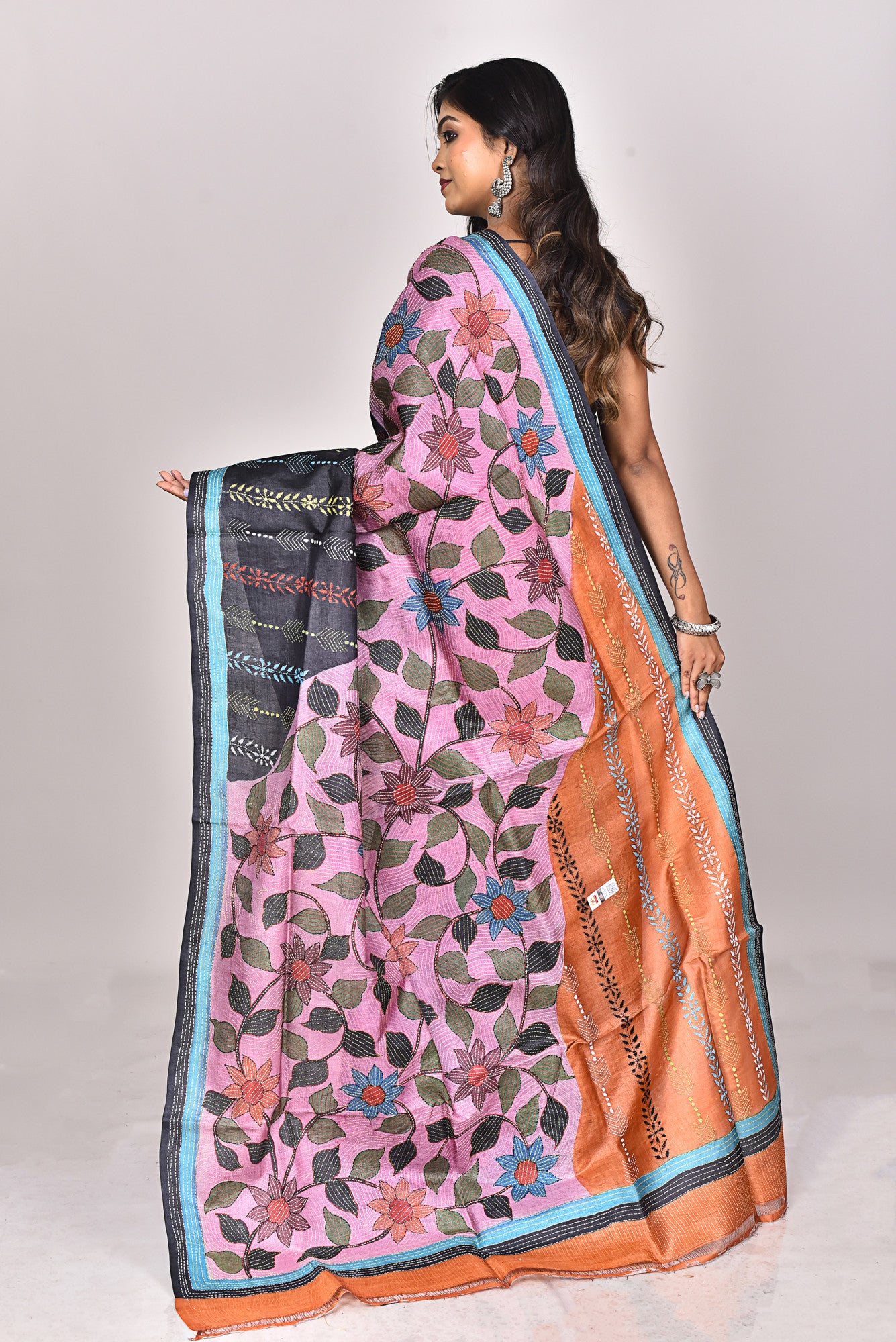 TUSSAR HANDPRINT KANTHA SAREE Thumbnail