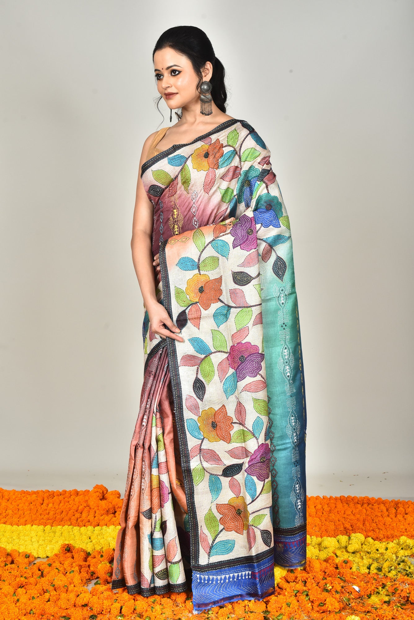 TUSSAR HANDPRINT SAREE Thumbnail
