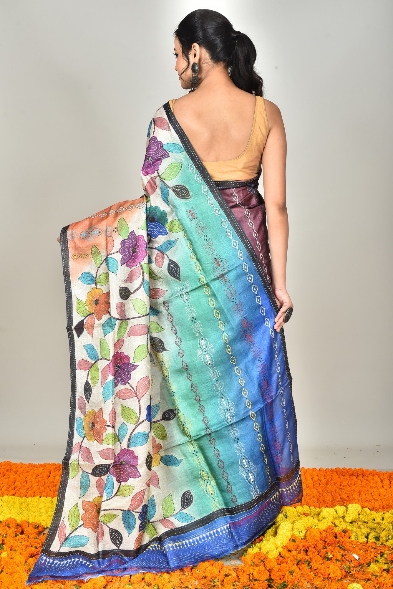 TUSSAR HANDPRINT SAREE Thumbnail