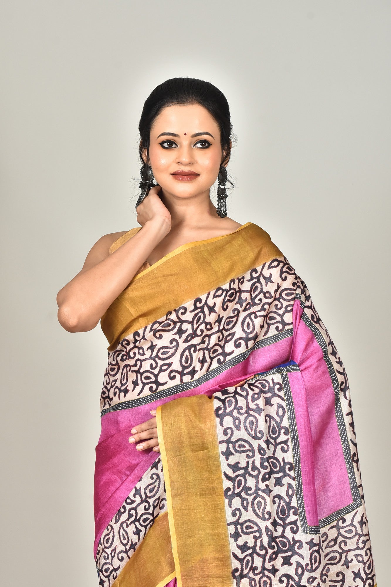 GACHI TUSSAR SILK KANTHA SAREE