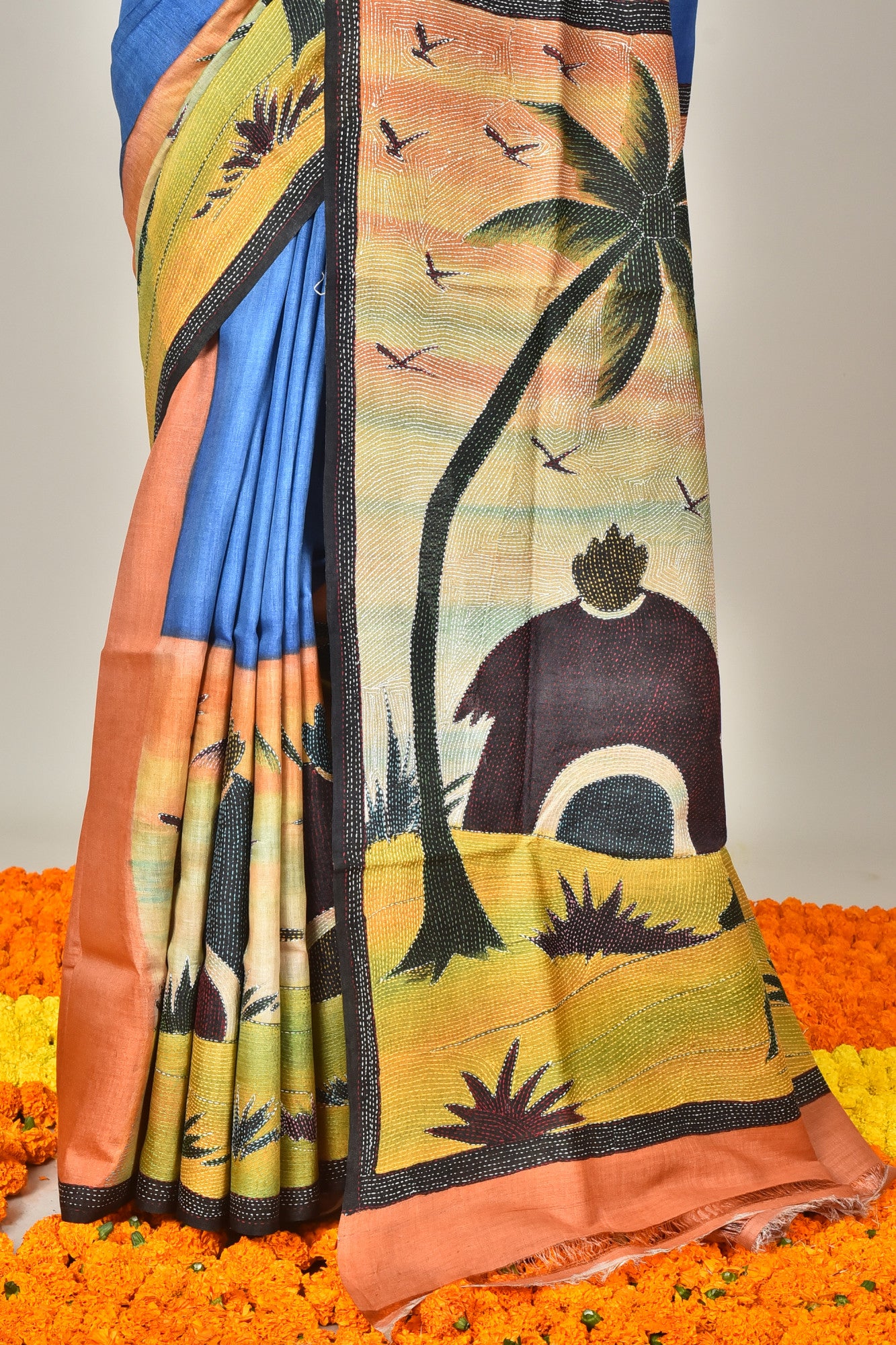 TUSSAR SILK HANDPRINT SAREE Thumbnail