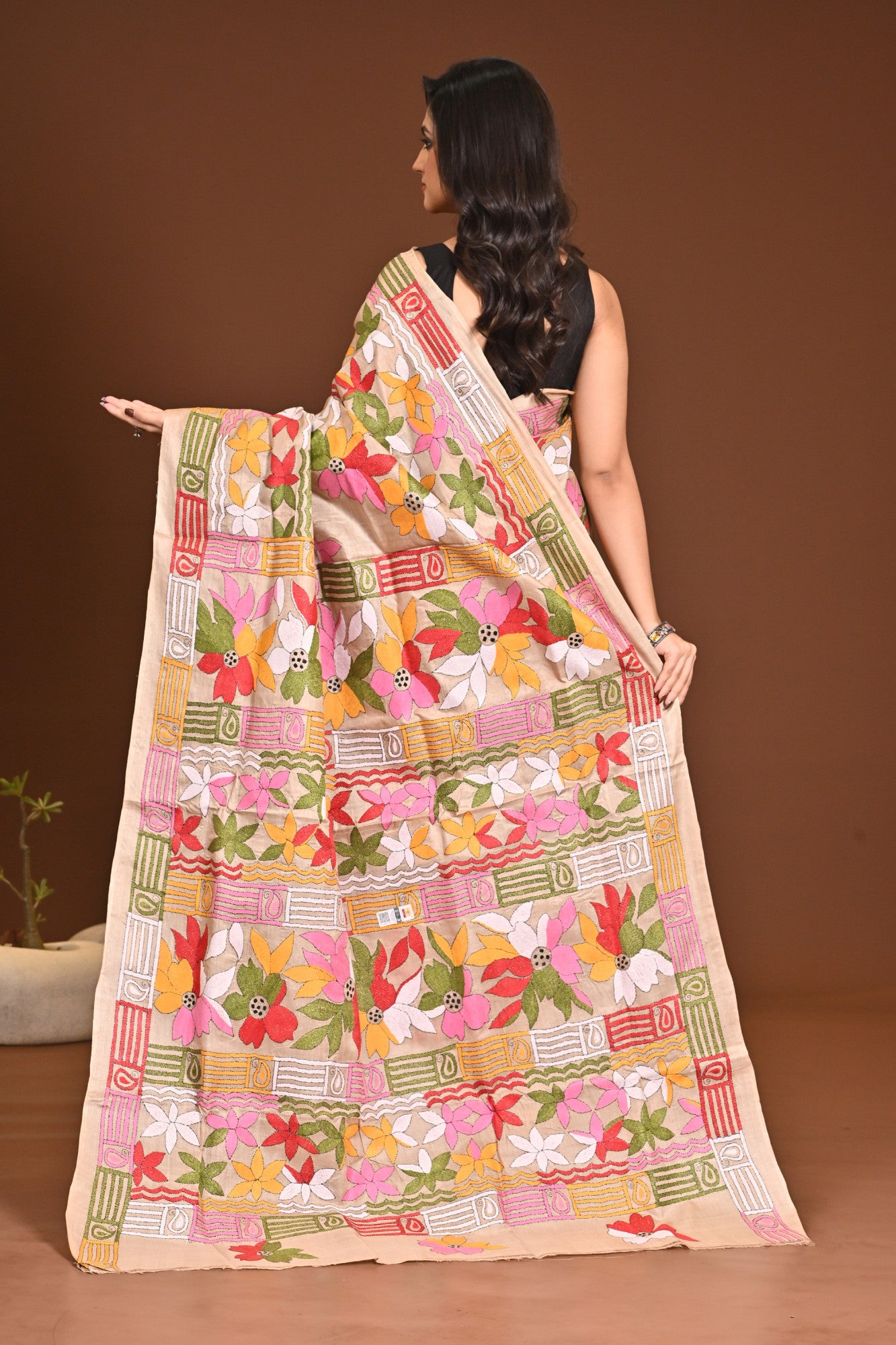 TUSSAR SILK KANTHA SAREE Thumbnail