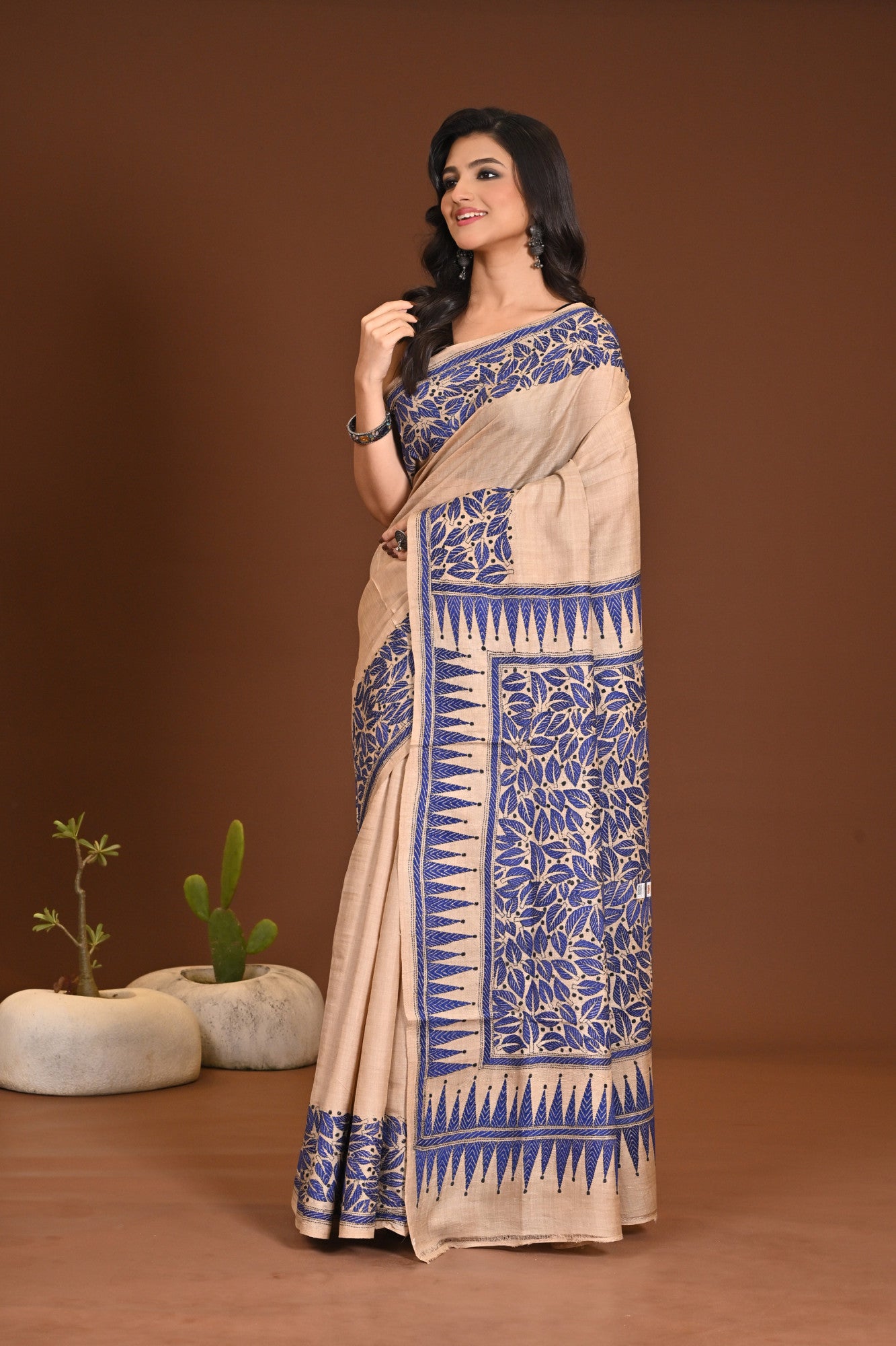 TUSSAR SILK KANTHA SAREE Thumbnail