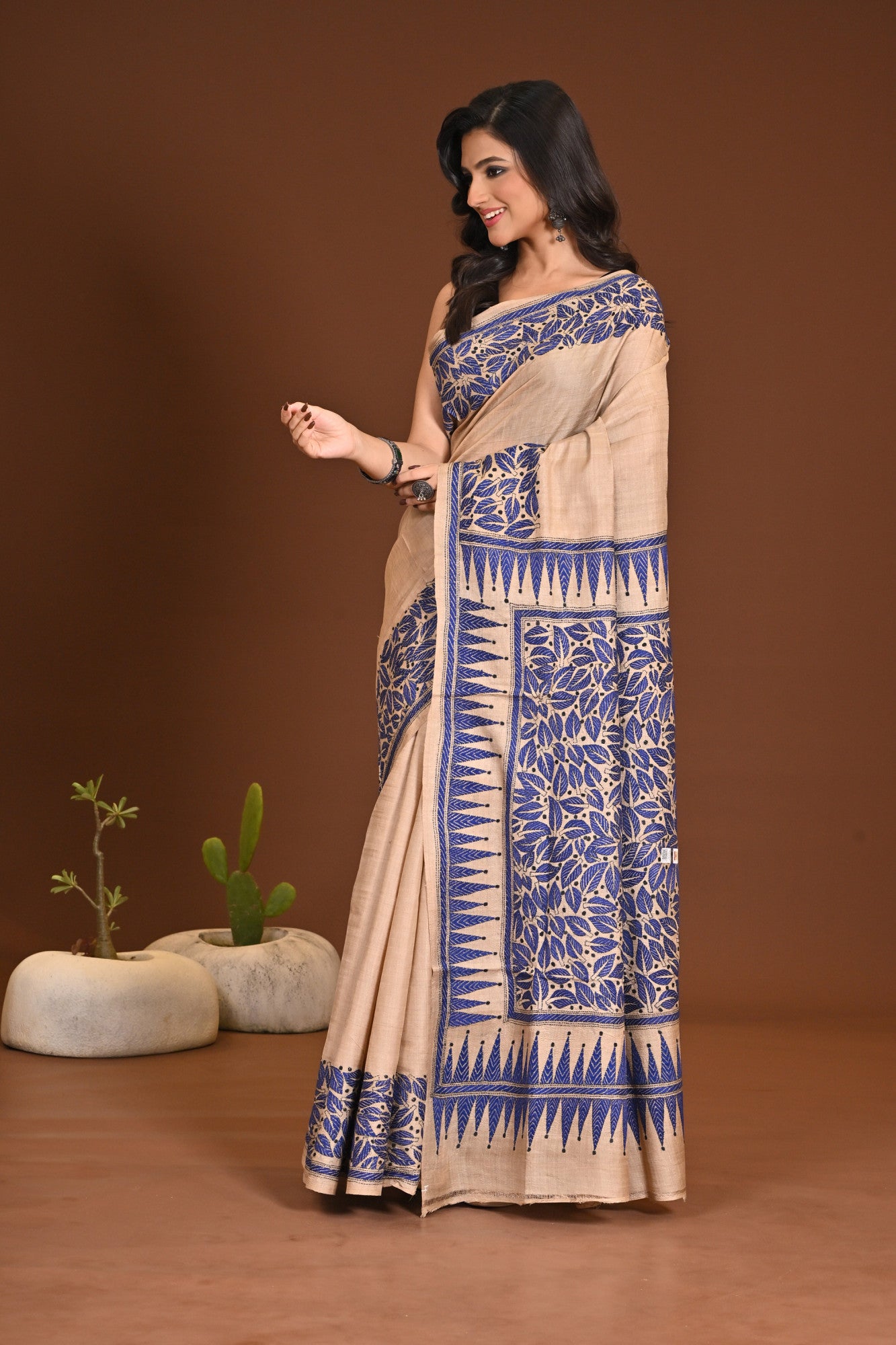 TUSSAR SILK KANTHA SAREE Thumbnail