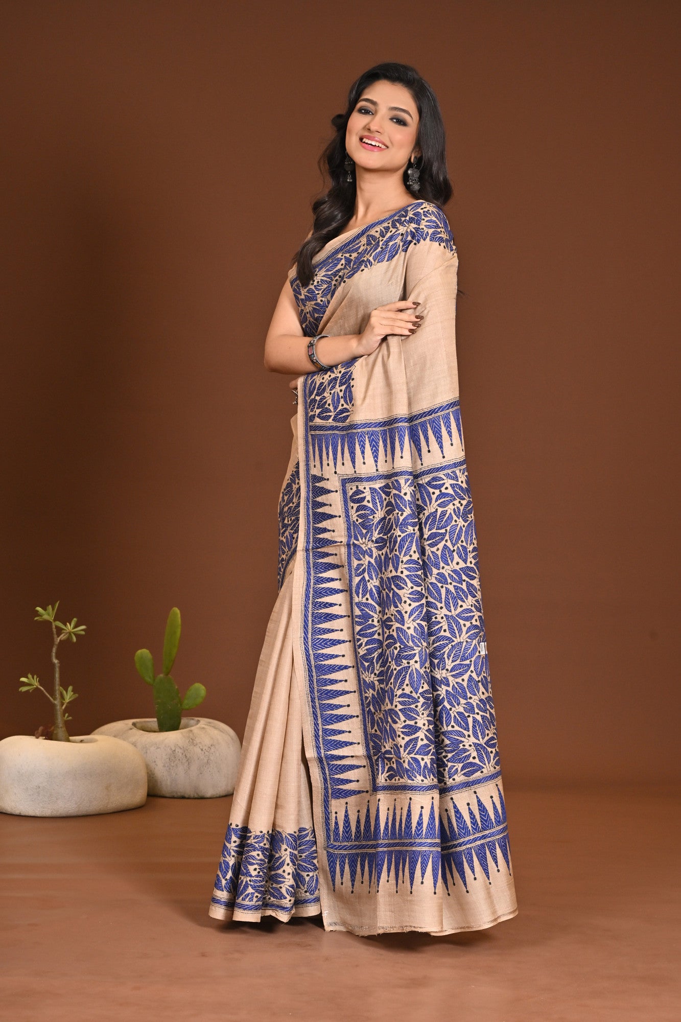 TUSSAR SILK KANTHA SAREE Thumbnail