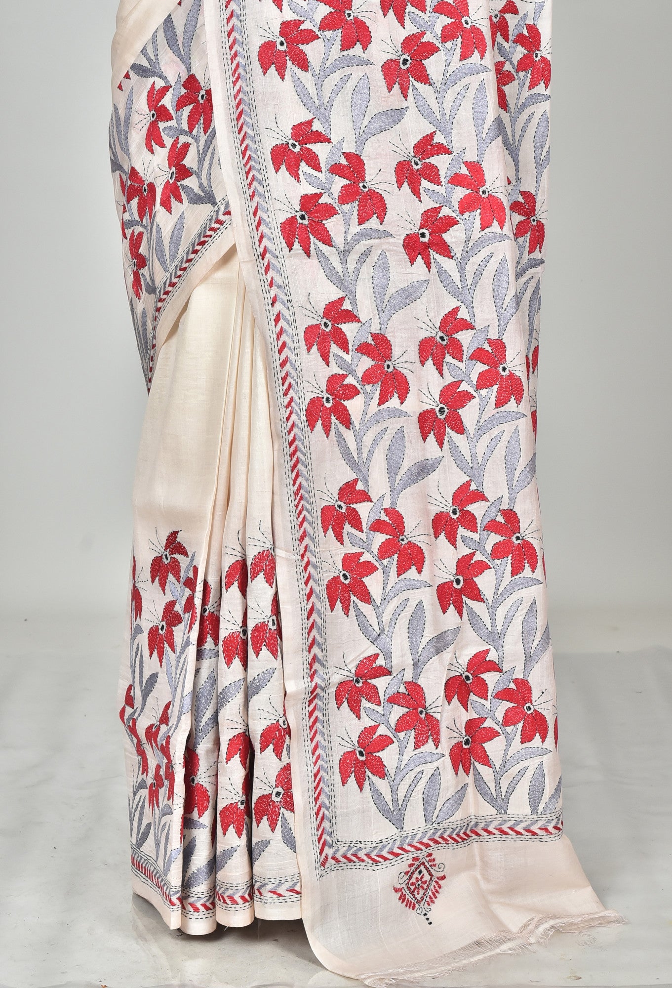 TUSSAR SILK KANTHA SAREE Thumbnail