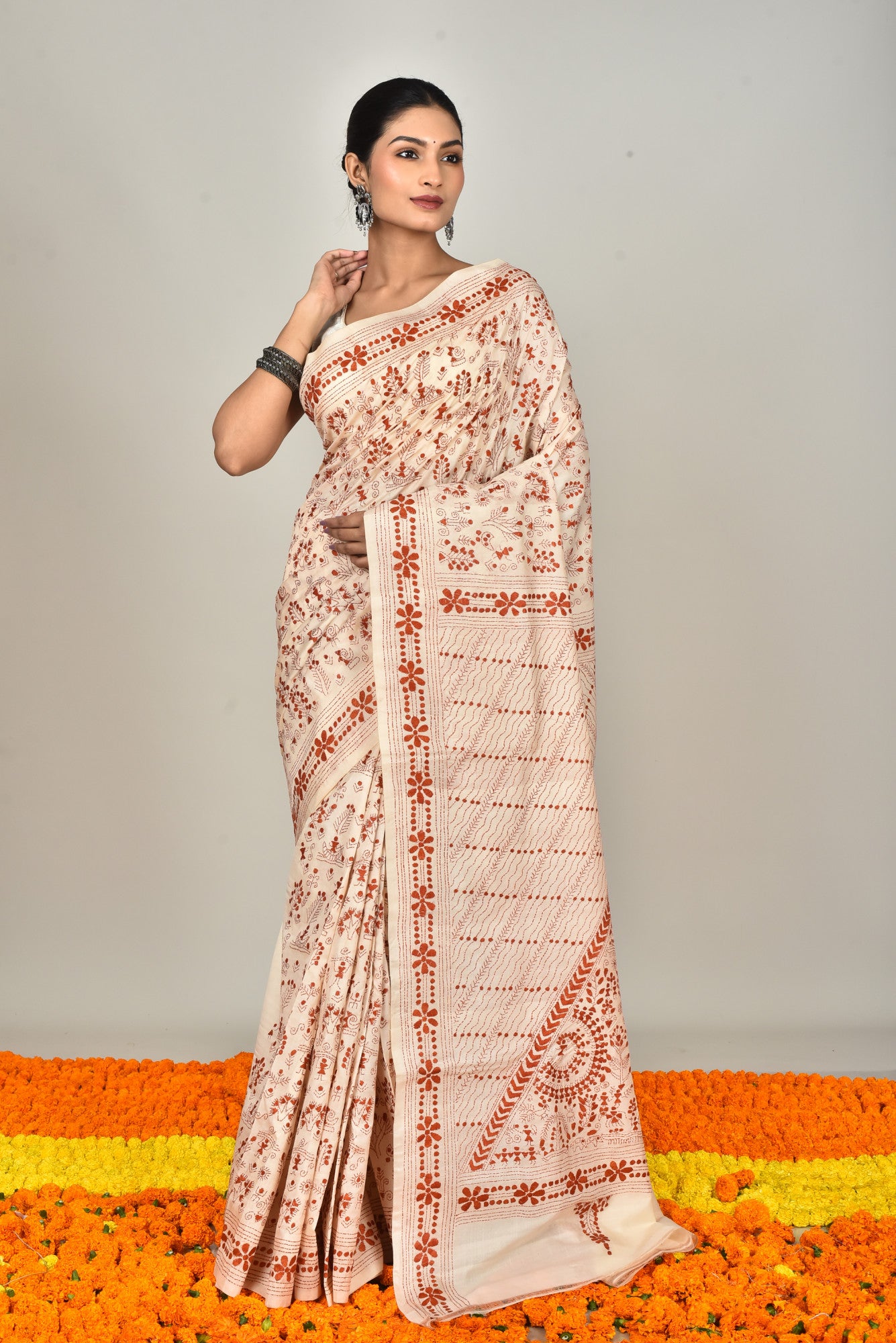 TUSSAR SILK KANTHA SAREE Thumbnail
