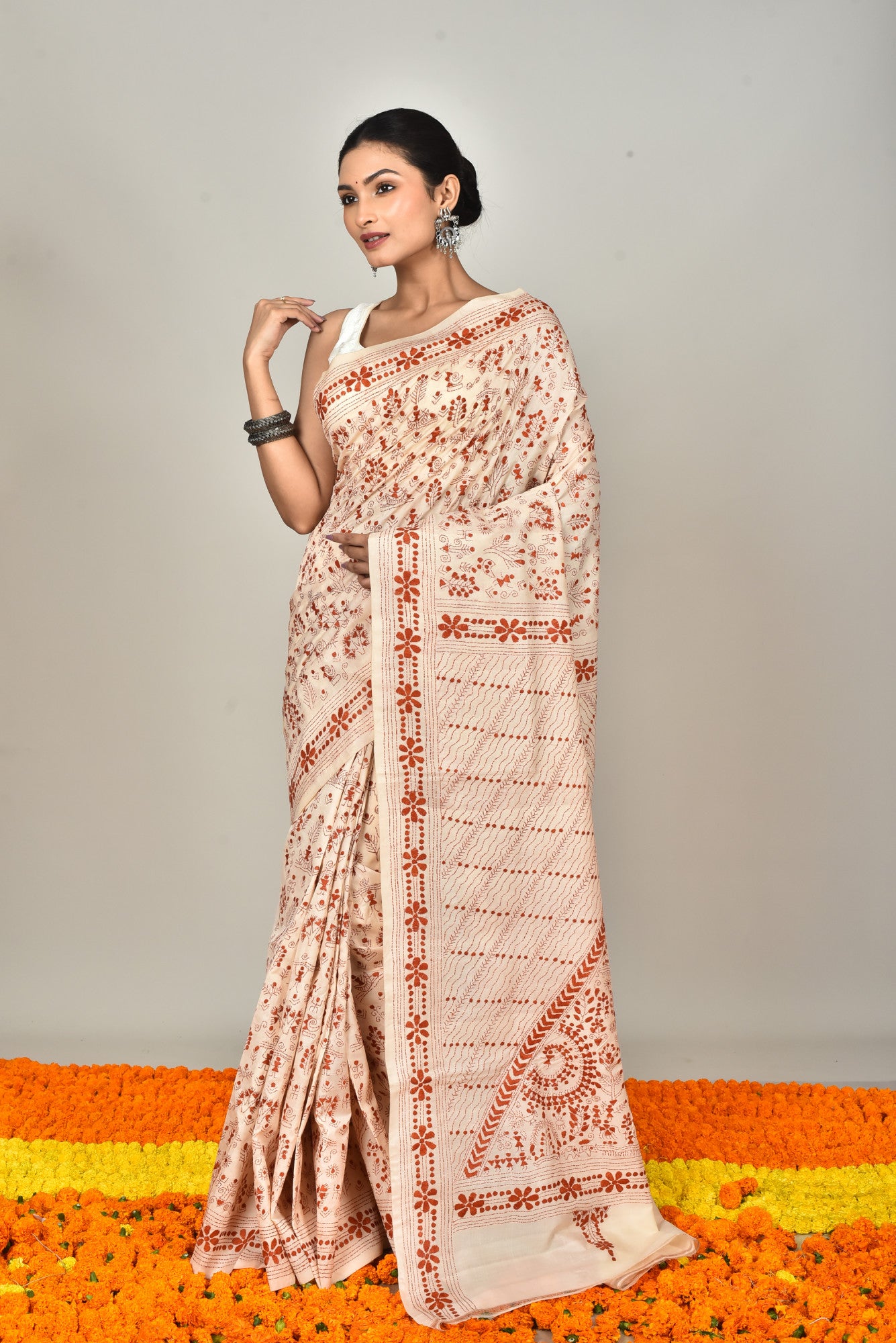 TUSSAR SILK KANTHA SAREE Thumbnail