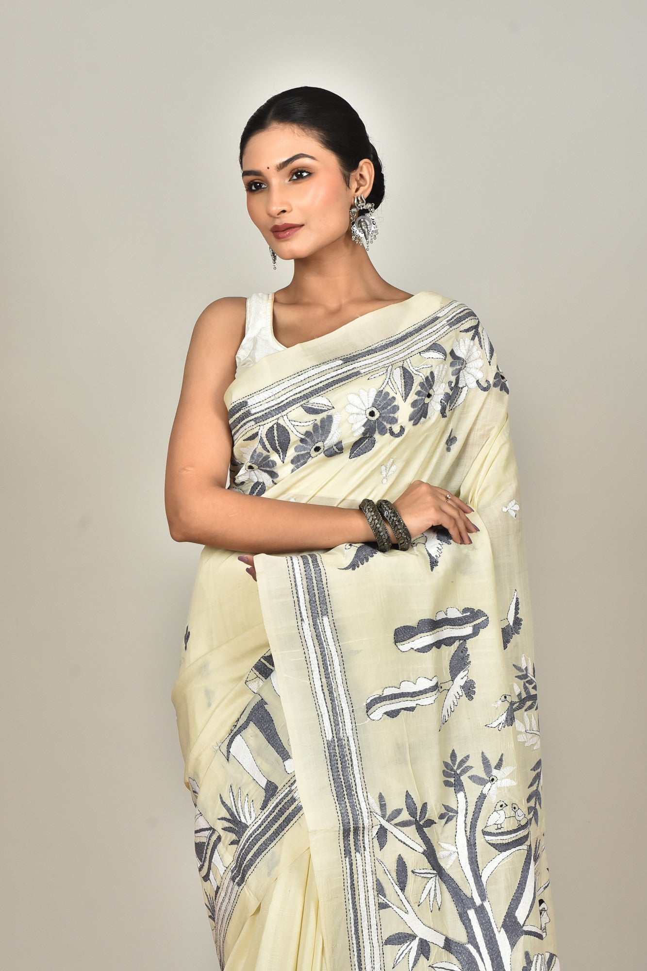 TUSSAR SILK KANTHA SAREE Thumbnail