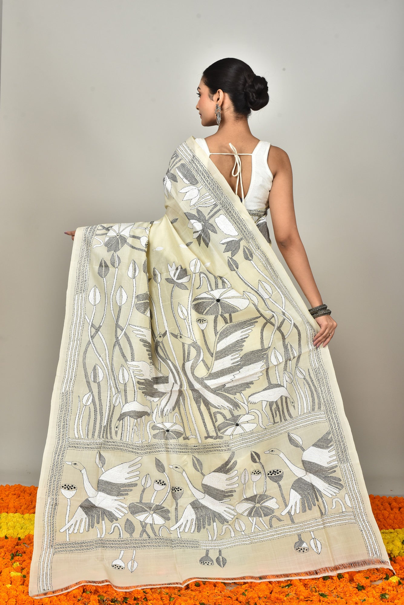TUSSAR SILK KANTHA SAREE Thumbnail