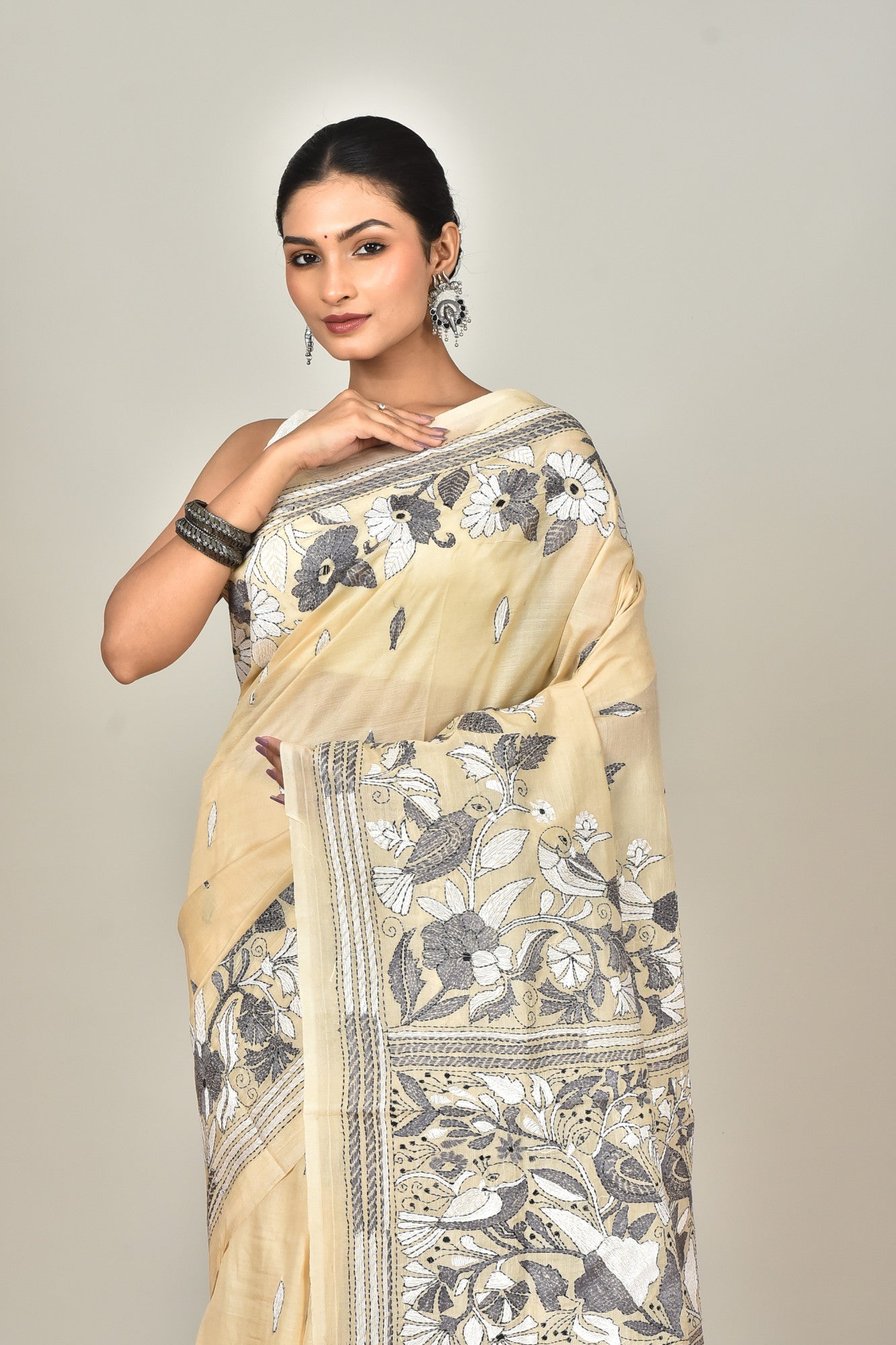 TUSSAR SILK KANTHA SAREE Thumbnail